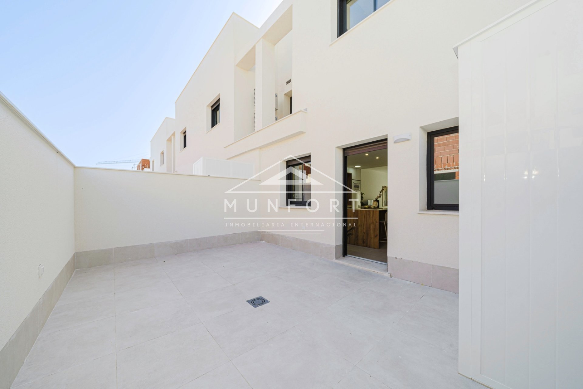 New Build - Terraced Houses -
Cox