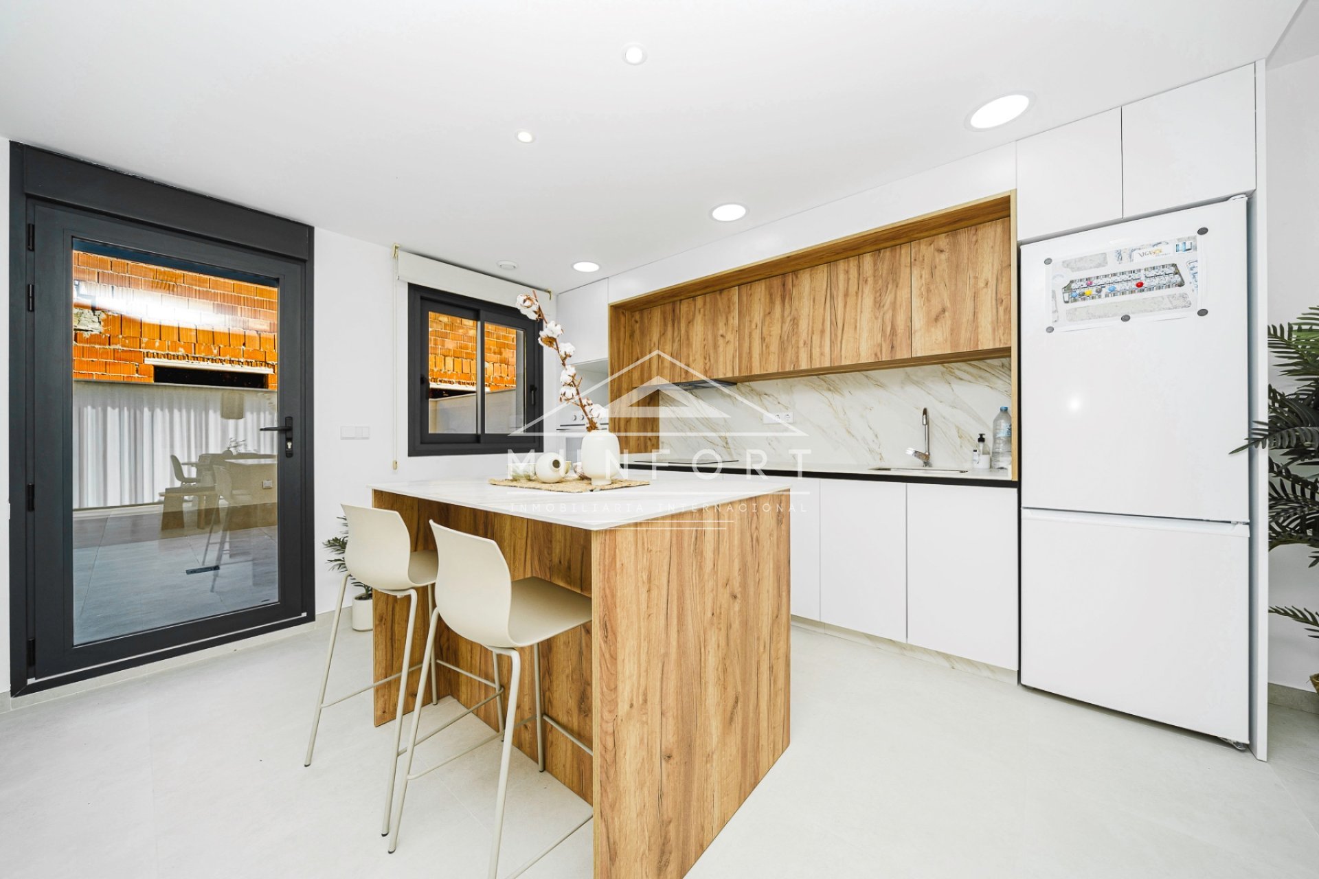 New Build - Terraced Houses -
Cox