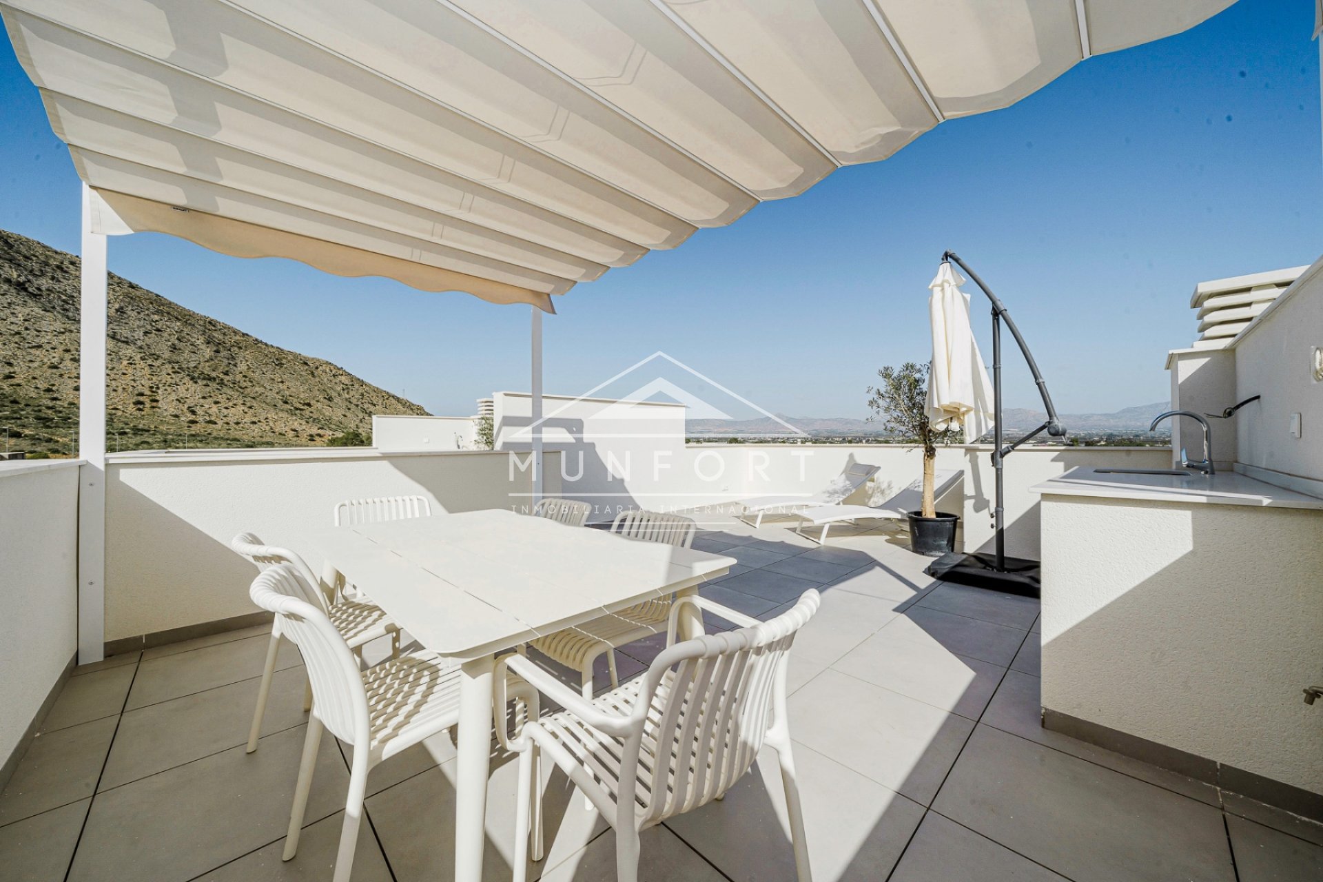 New Build - Terraced Houses -
Cox