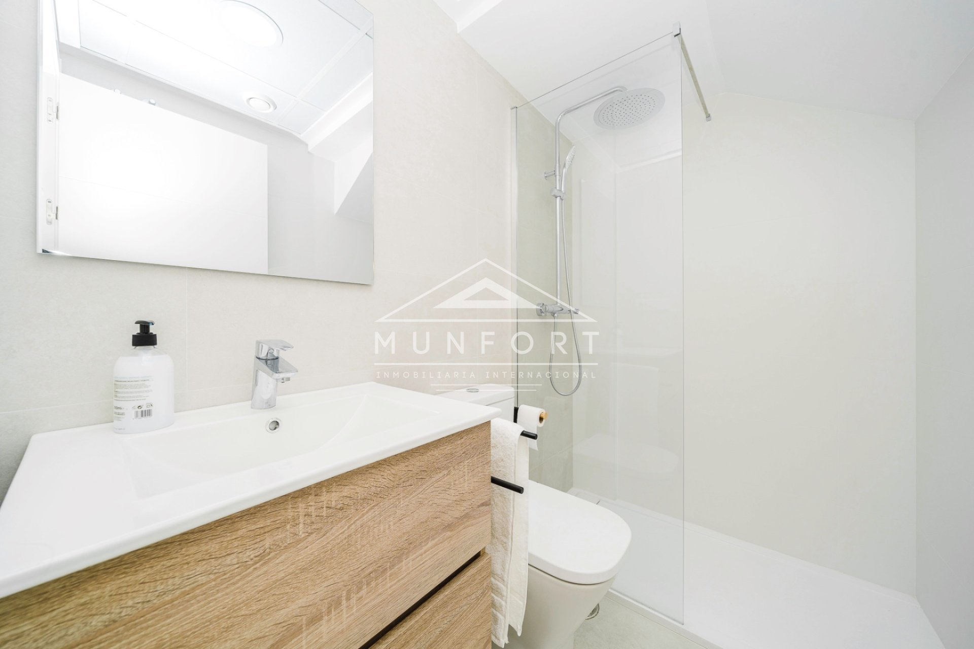 New Build - Terraced Houses -
Cox
