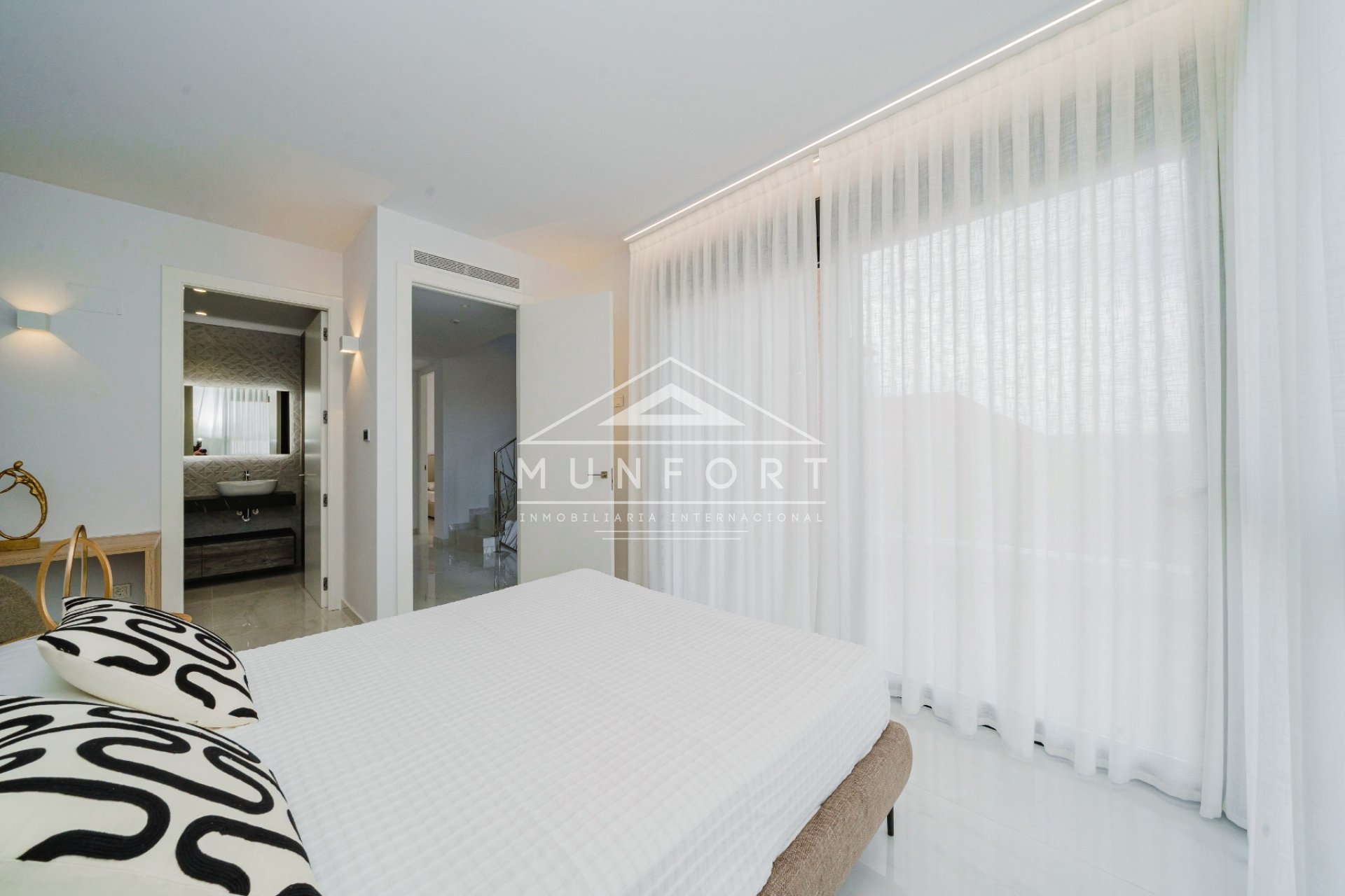 New Build - Villas -
Orihuela Costa