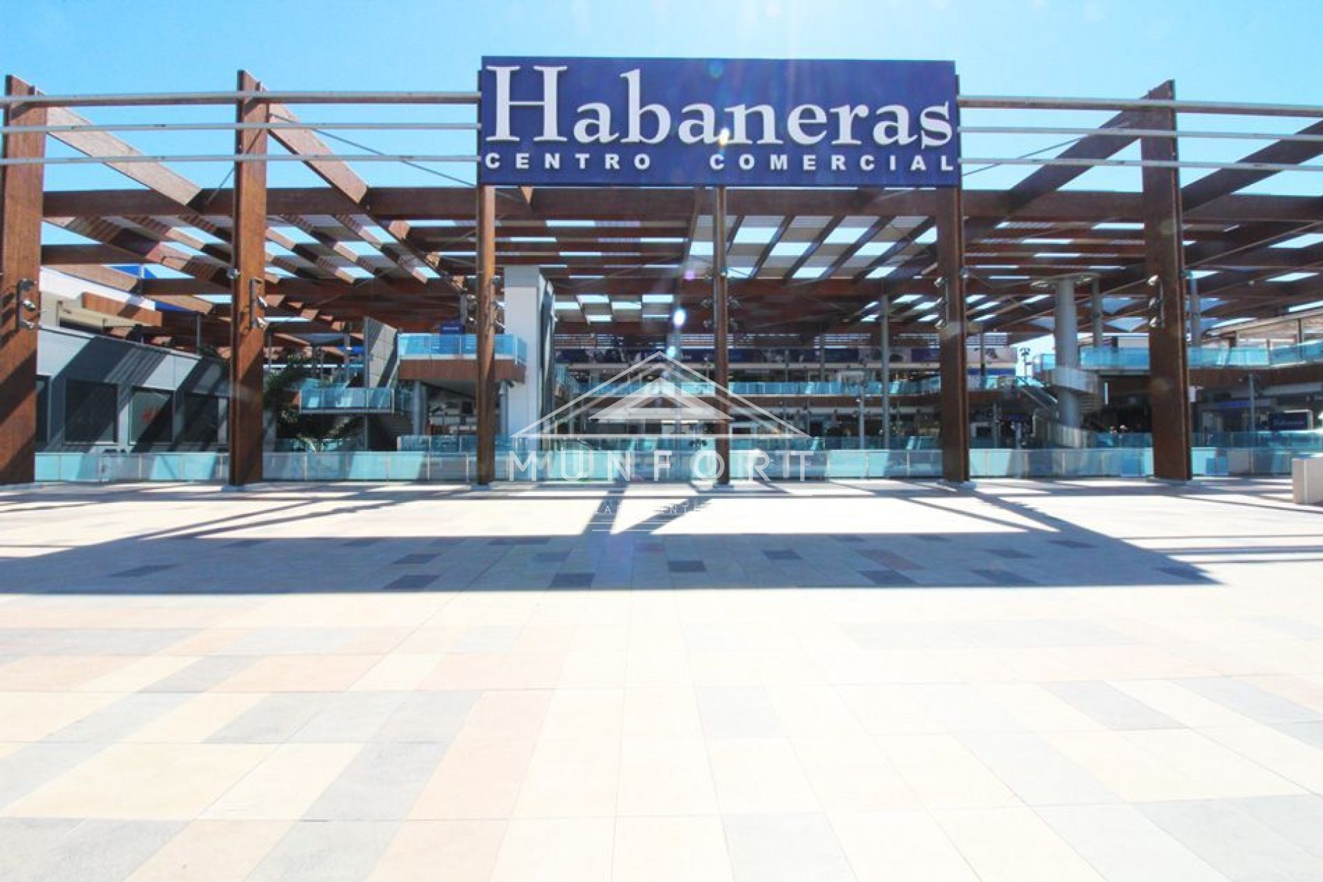 Nouvelle construction - Locaux commerciaux -
Torrevieja