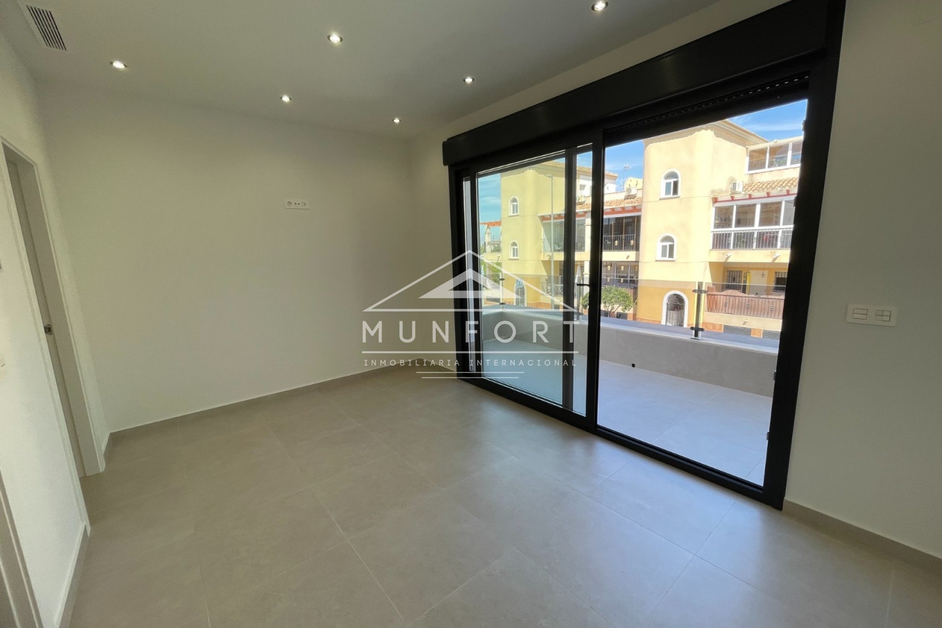 Nouvelle construction - Maisons mitoyennes -
Algorfa - Los Montesinos
