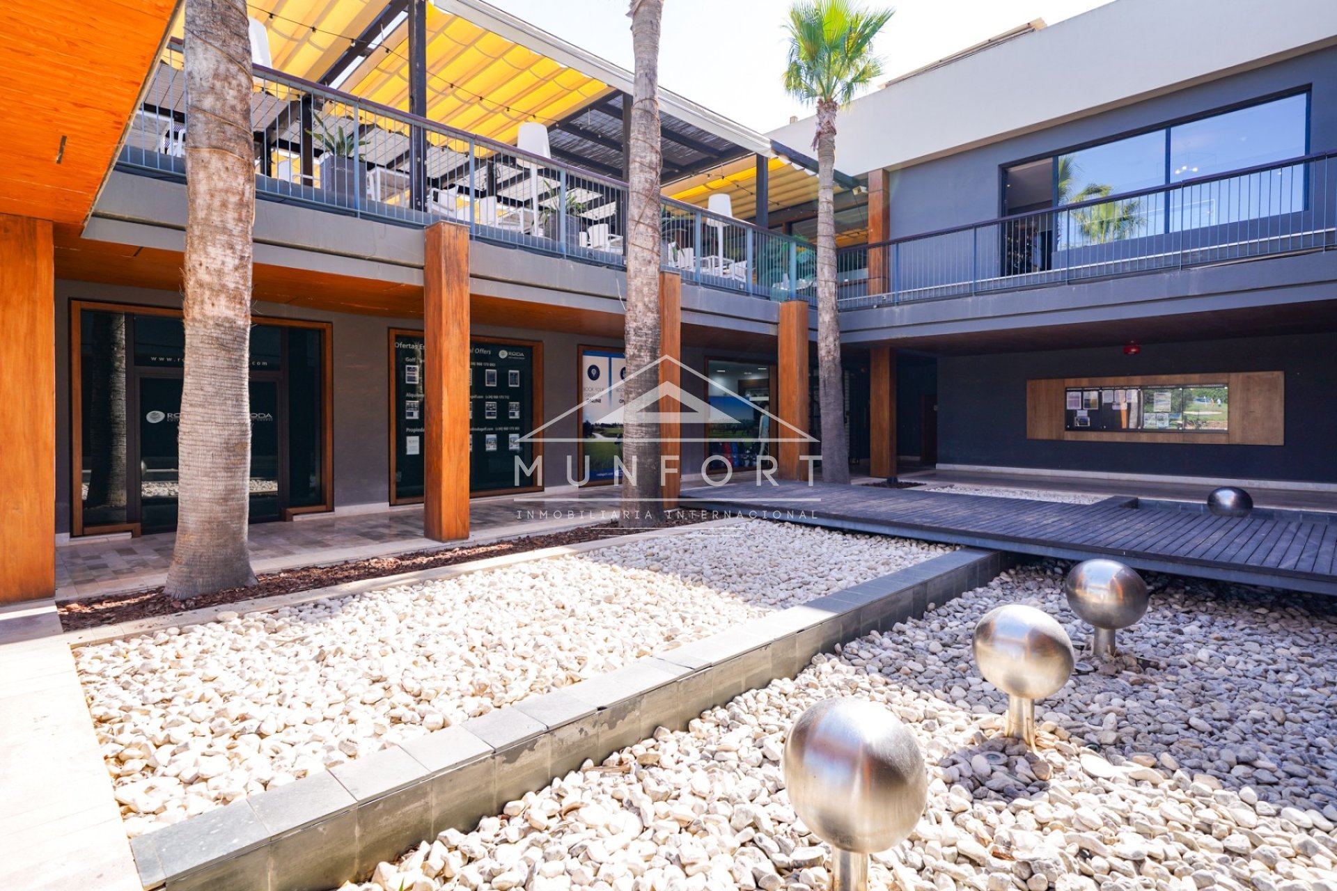 Nybyggnation - Bungalows -
Roda - Campo de Golf - Roda 