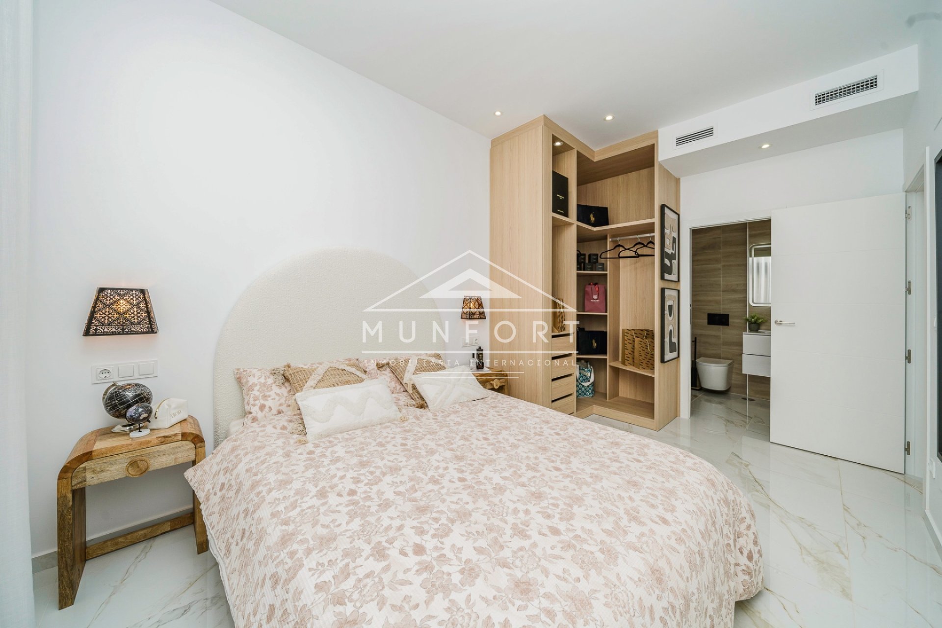 Nybyggnation - Lyxvillor -
Polop de La Marina 