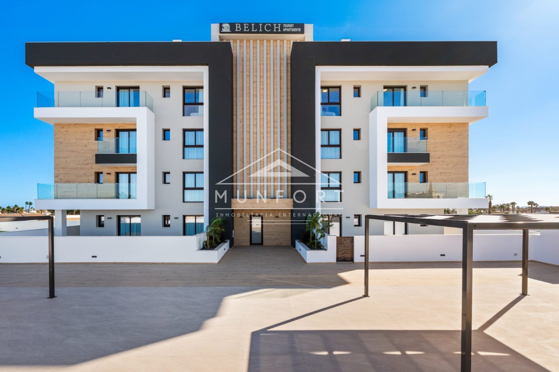 Obra nueva - Apartamentos -
Alcázares, Los