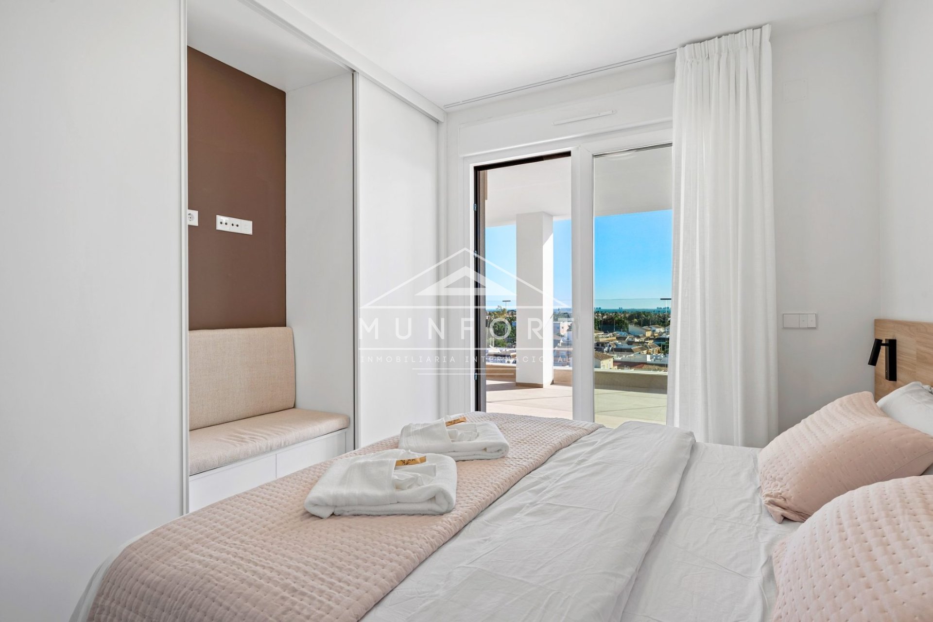 Obra nueva - Apartamentos -
Alcázares, Los