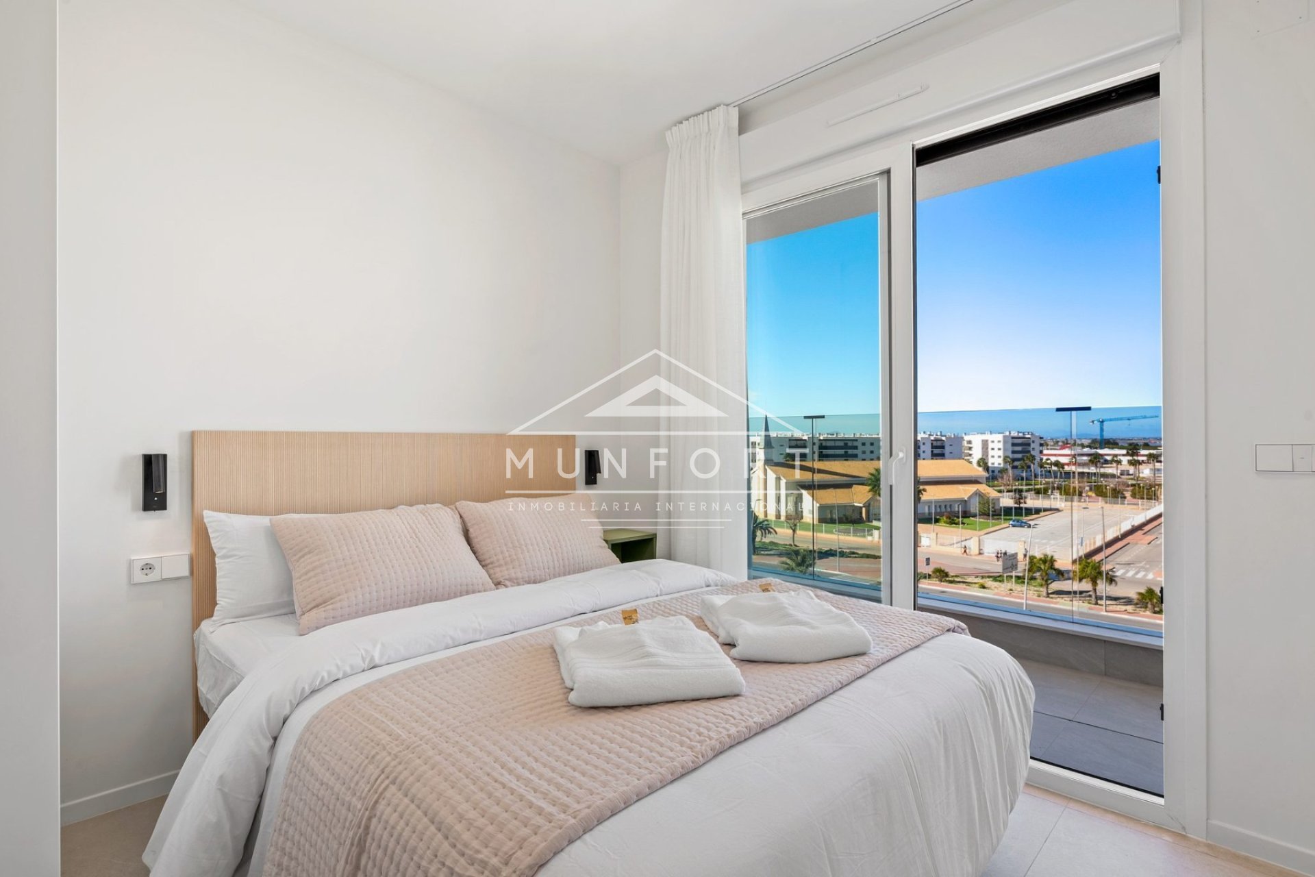 Obra nueva - Apartamentos -
Alcázares, Los