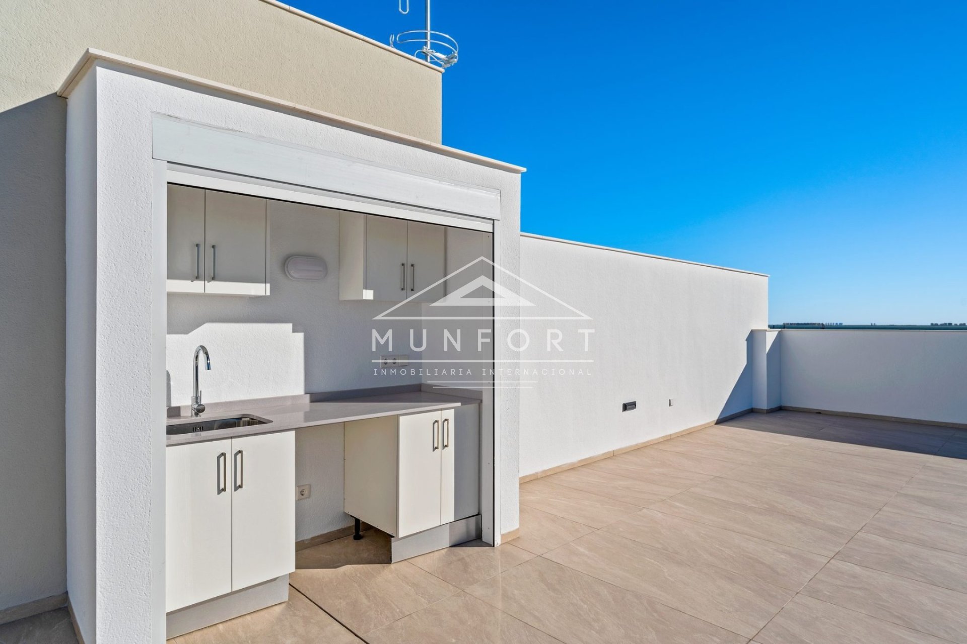 Obra nueva - Apartamentos -
Alcázares, Los
