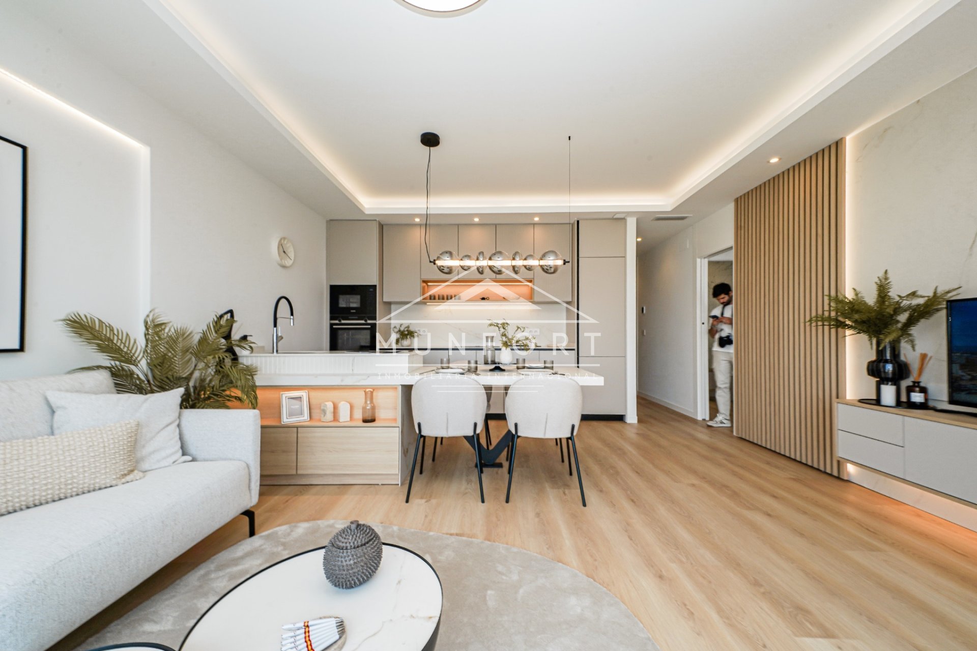 Obra nueva - Apartamentos -
La Manga