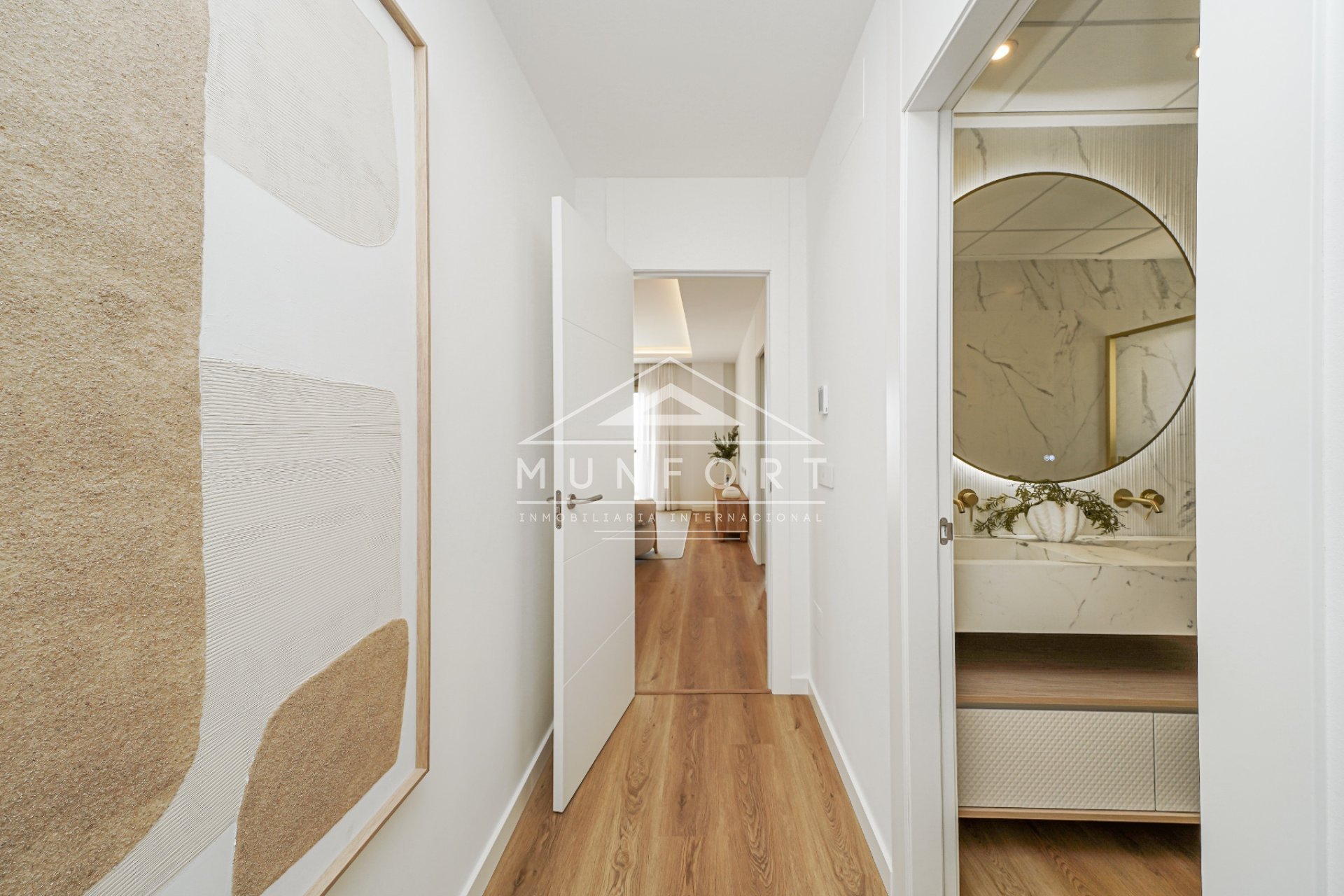 Obra nueva - Apartamentos -
La Manga