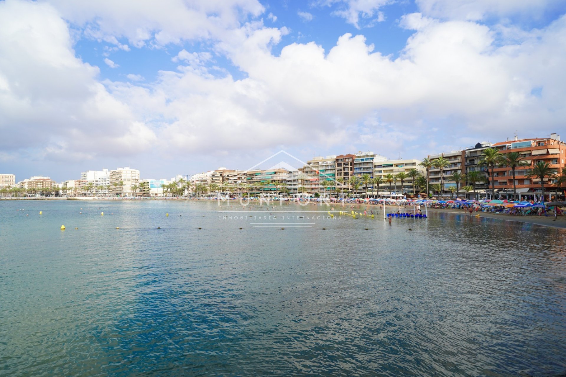 Obra nueva - Apartamentos -
Torrevieja