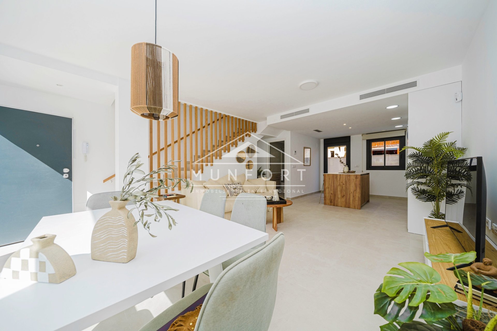 Obra nueva - Casas Adosadas -
Cox