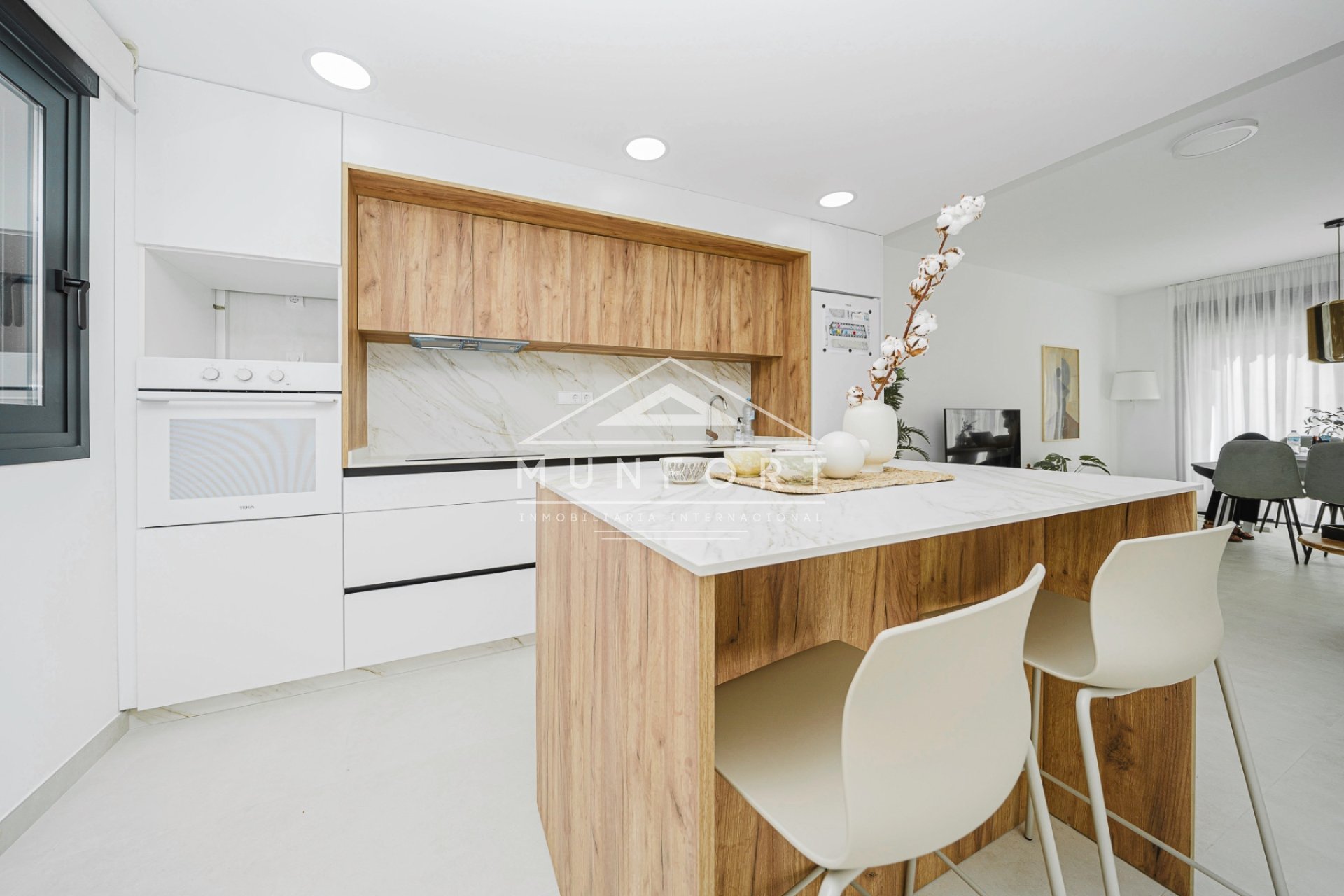 Obra nueva - Casas Adosadas -
Cox