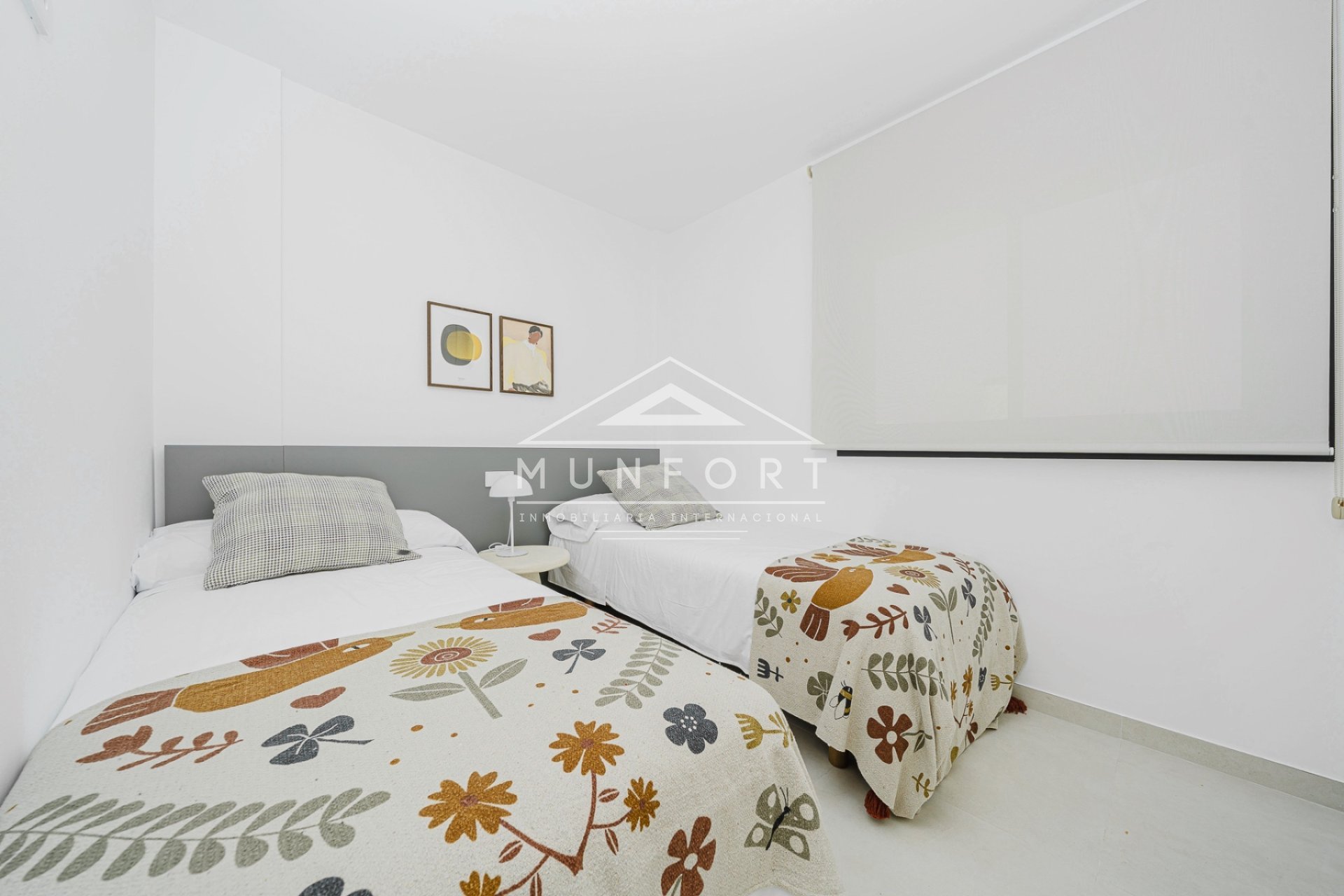 Obra nueva - Casas Adosadas -
Cox