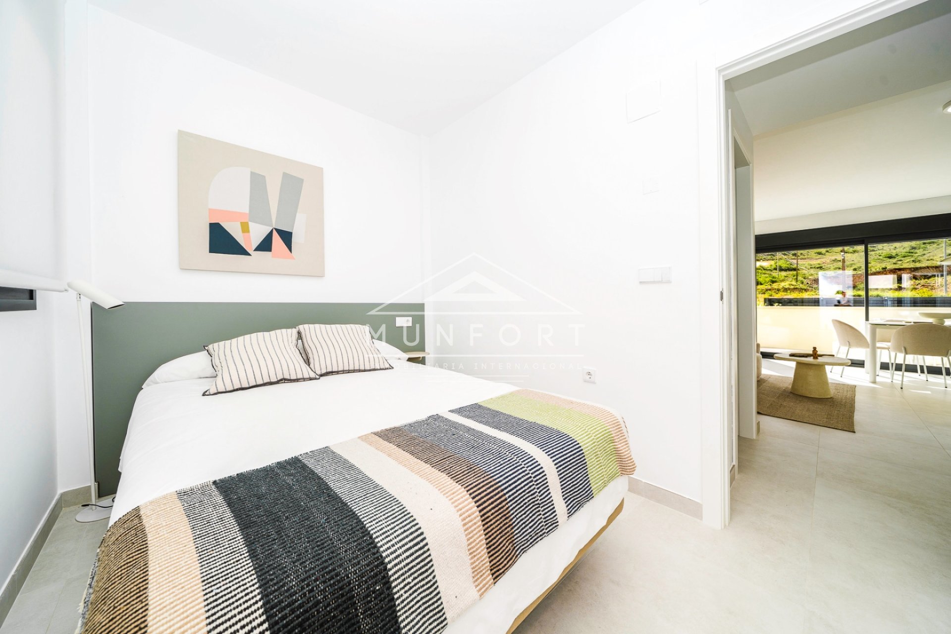 Obra nueva - Casas Adosadas -
Cox