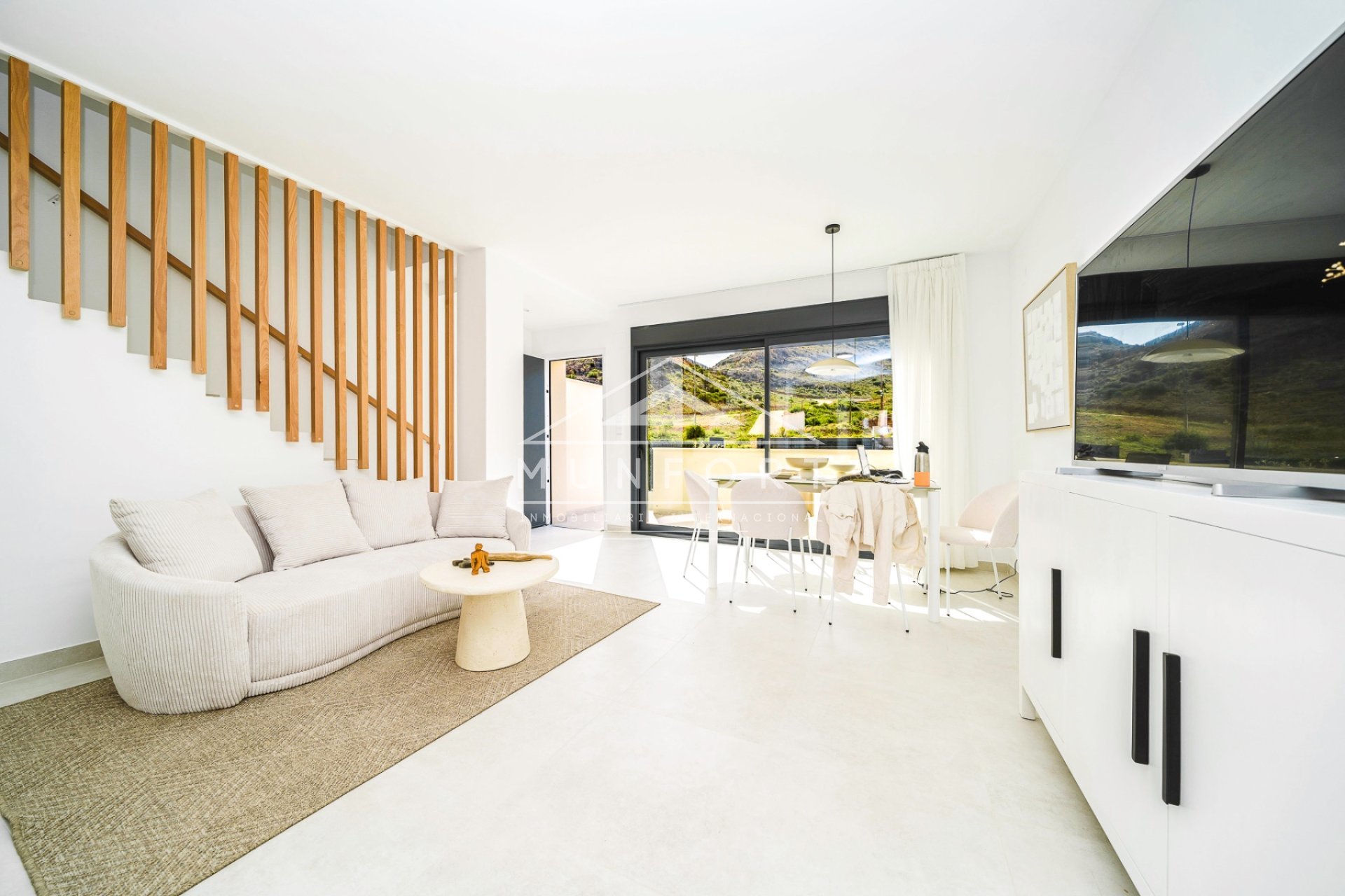 Obra nueva - Casas Adosadas -
Cox