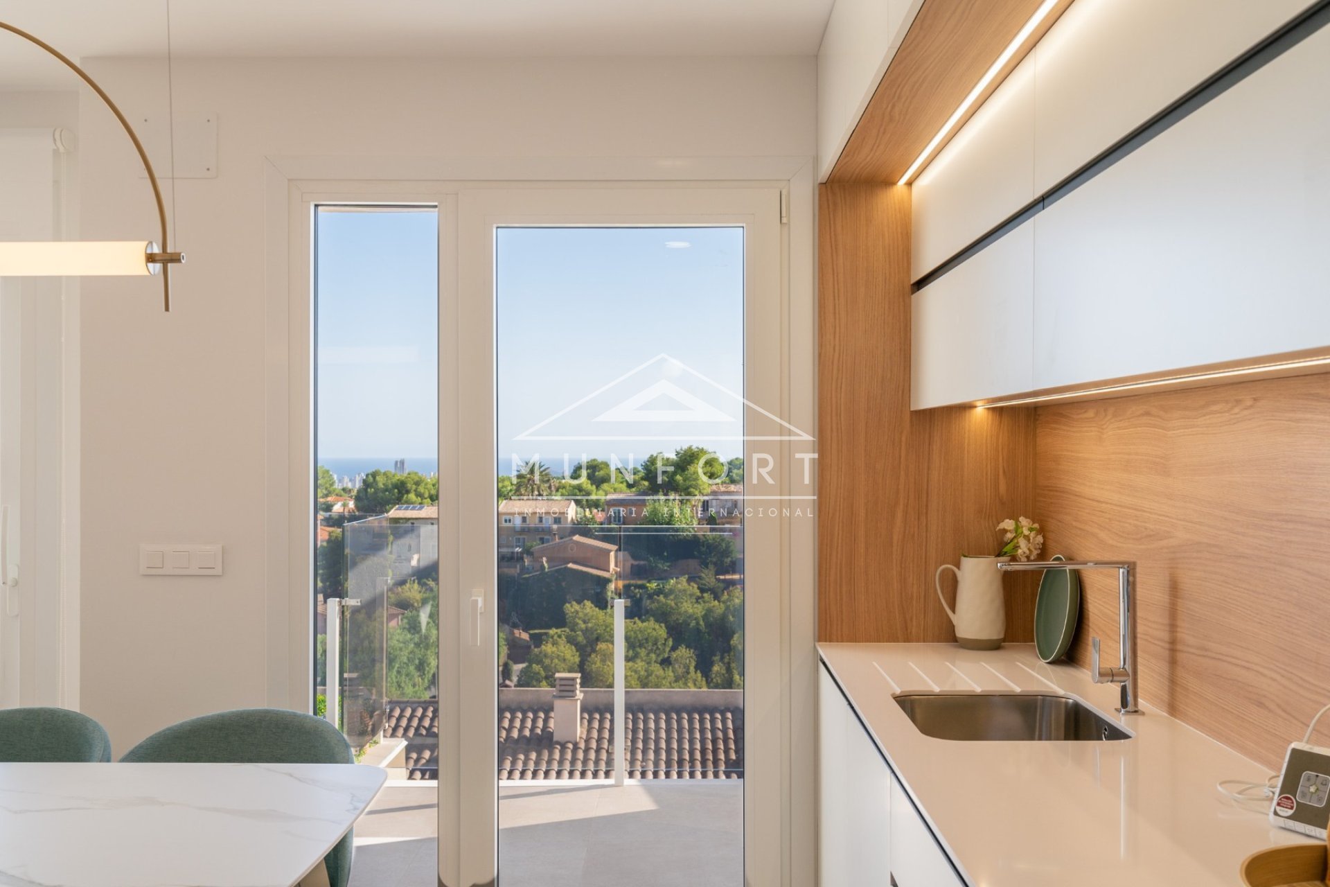 Obra nueva - Casas Adosadas -
La Nucía