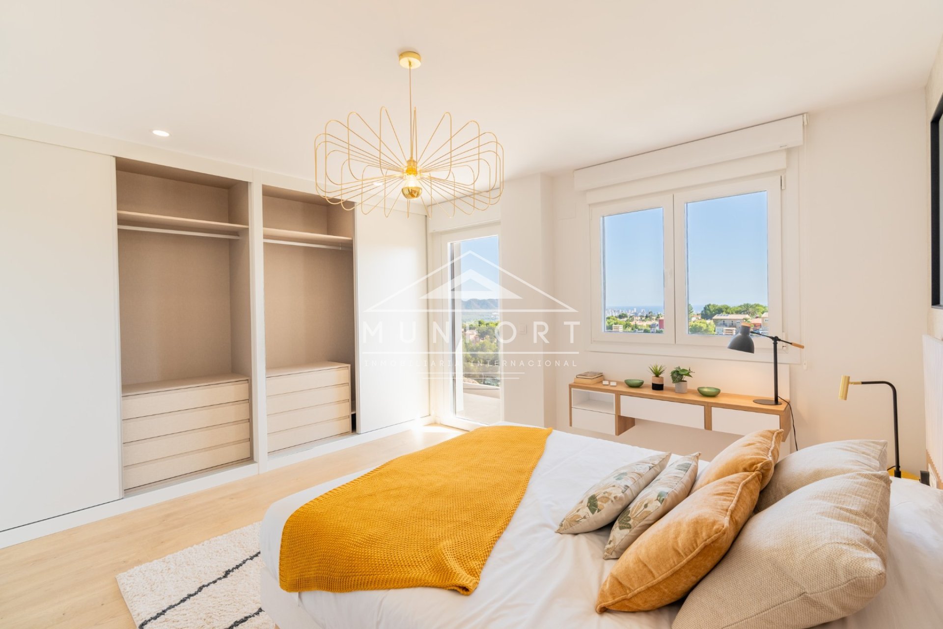 Obra nueva - Casas Adosadas -
La Nucía
