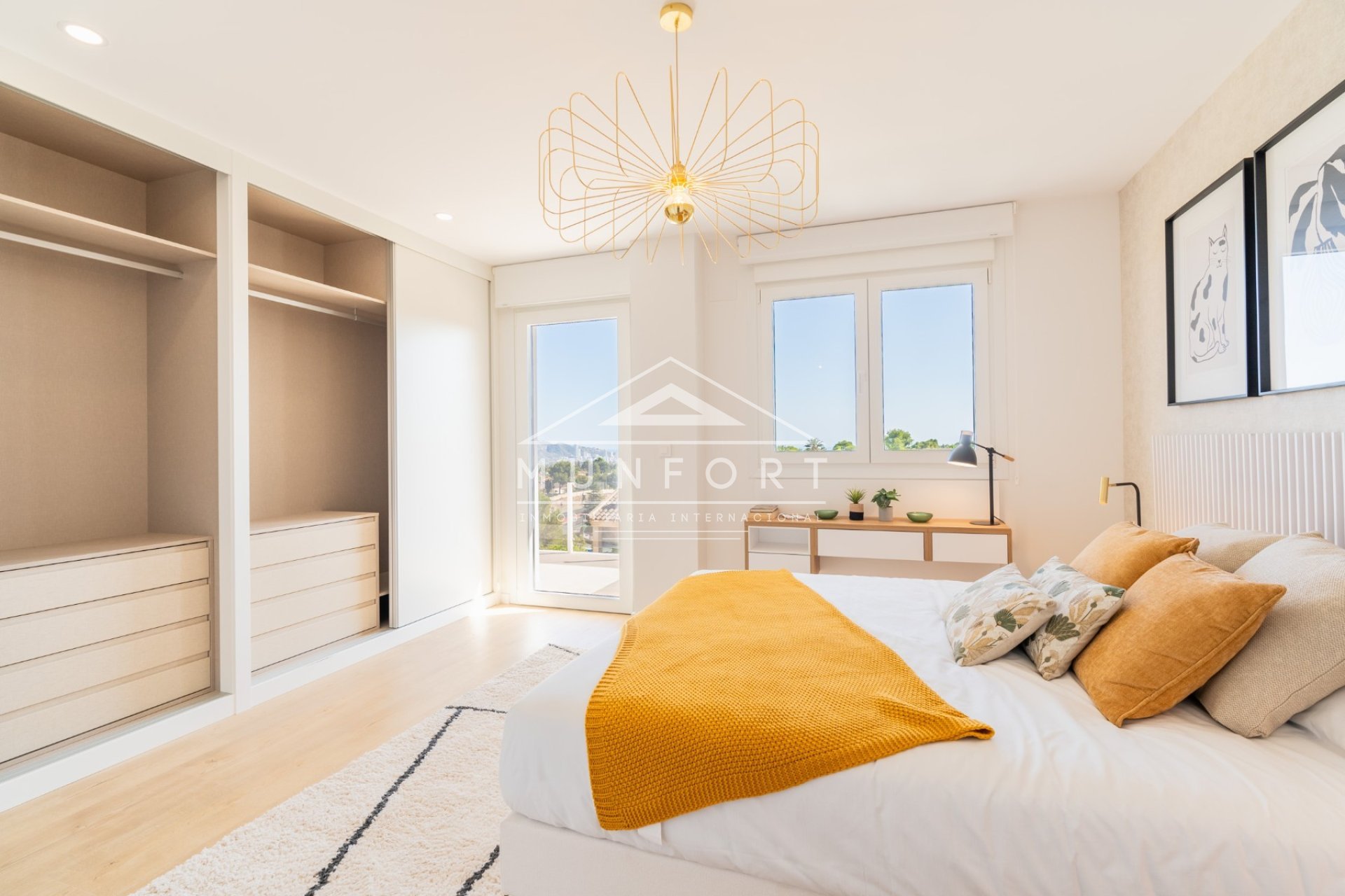 Obra nueva - Casas Adosadas -
La Nucía