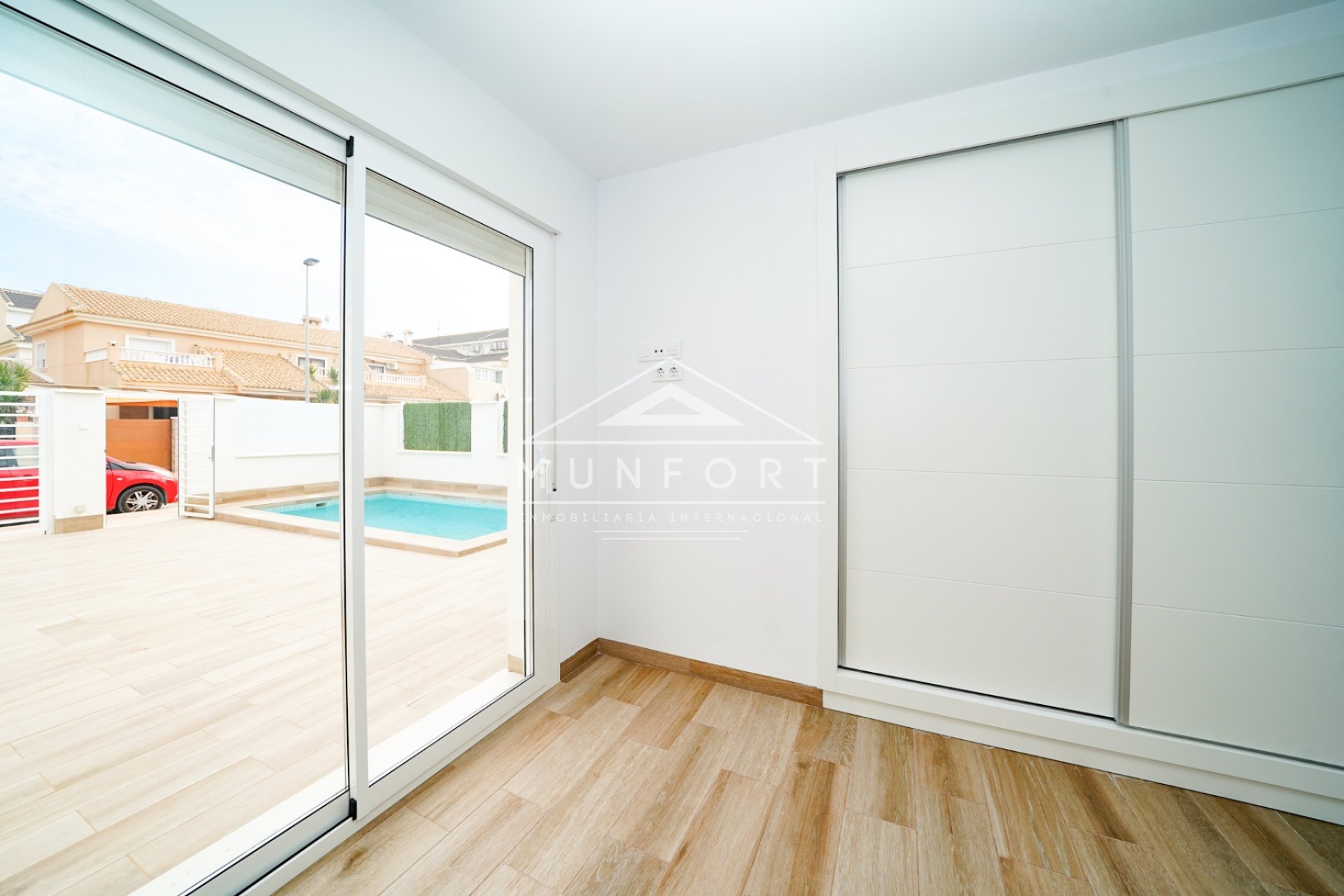 Obra nueva - Casas Adosadas -
San Javier