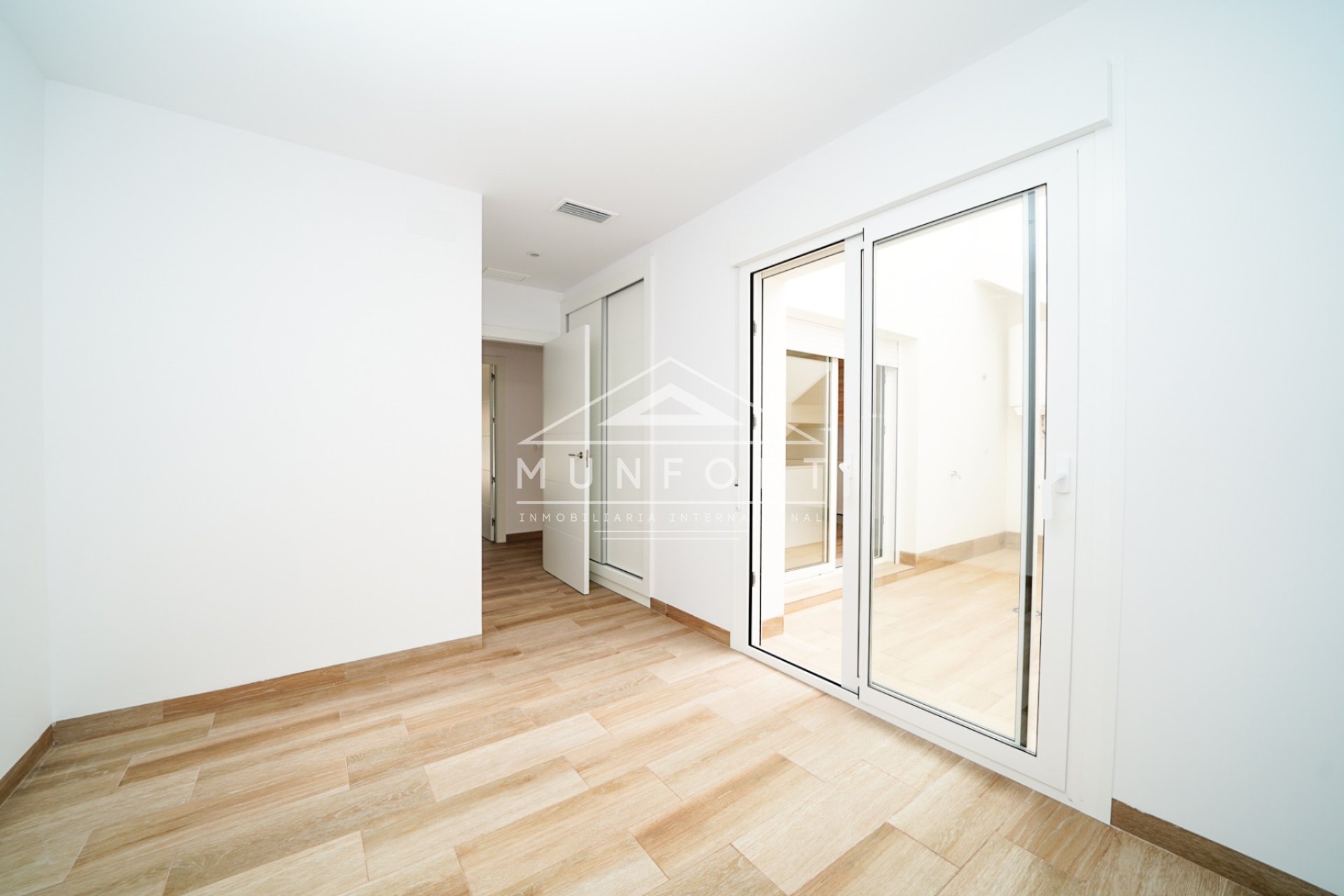 Obra nueva - Casas Adosadas -
San Javier