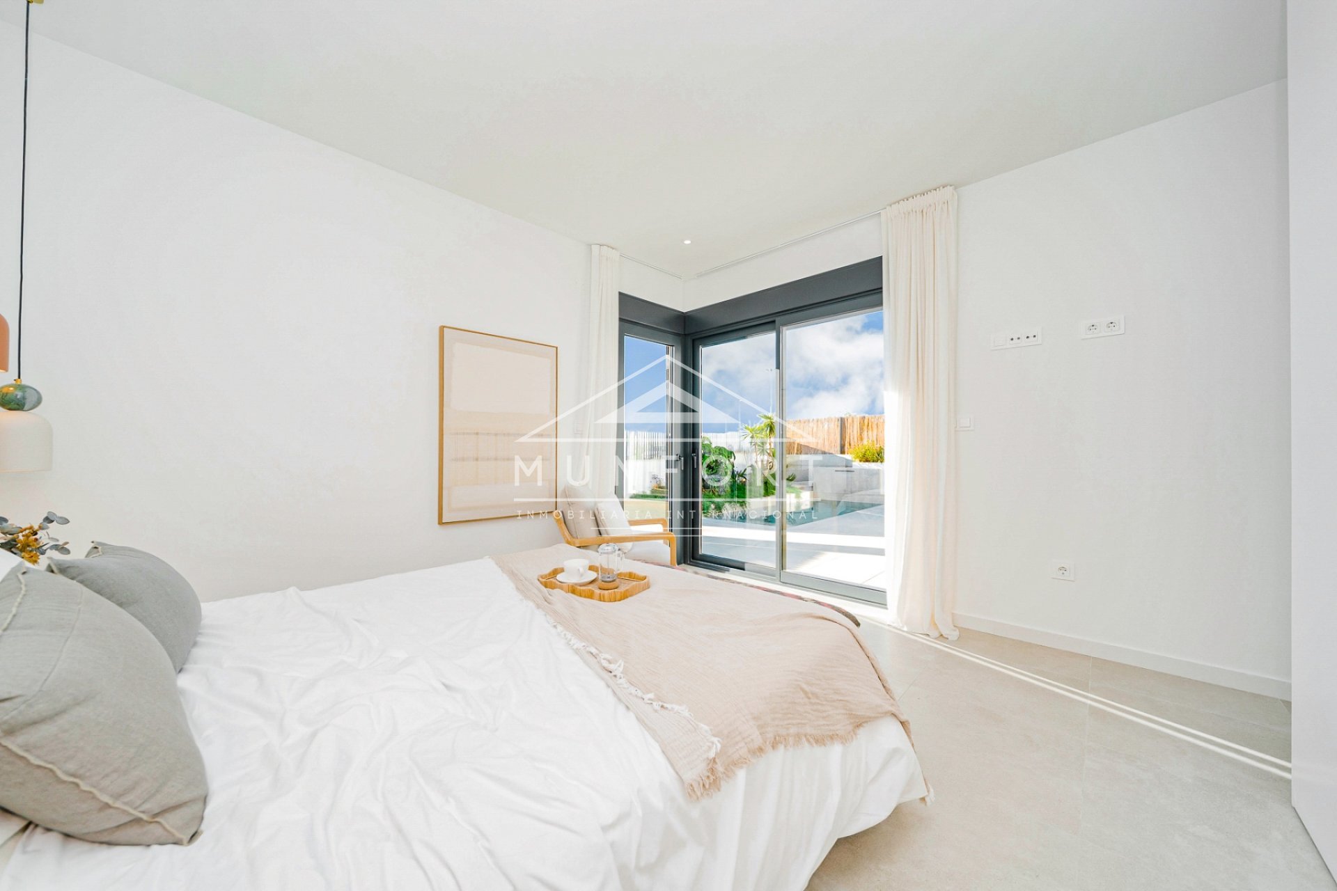 Obra nueva - Villas -
Baños y mendigo - Baños y Mendigo