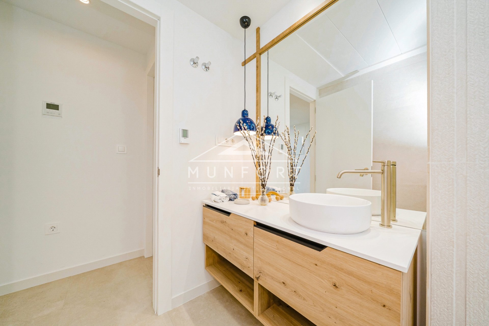 Obra nueva - Villas -
Baños y mendigo - Baños y Mendigo