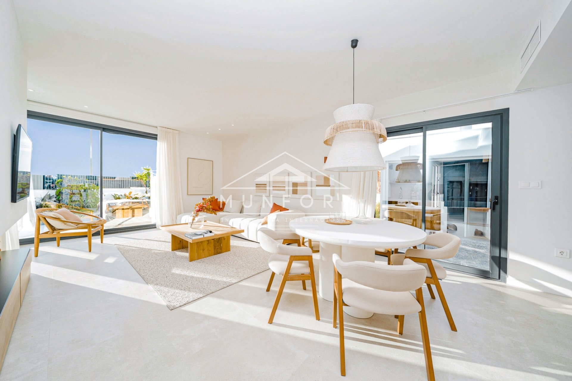 Obra nueva - Villas -
Baños y mendigo - Baños y Mendigo