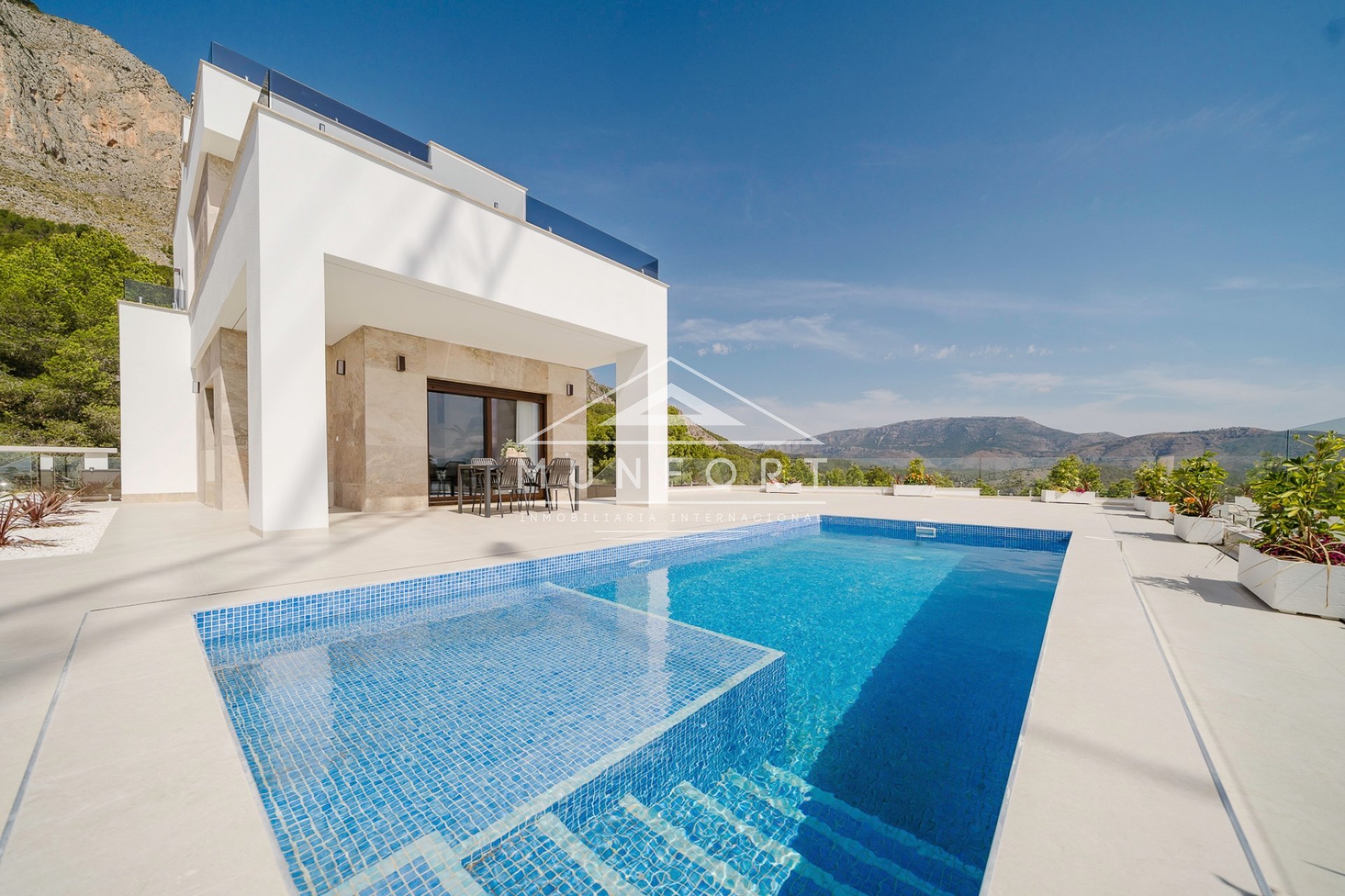 Obra nueva - Villas de lujo -
Polop de La Marina 