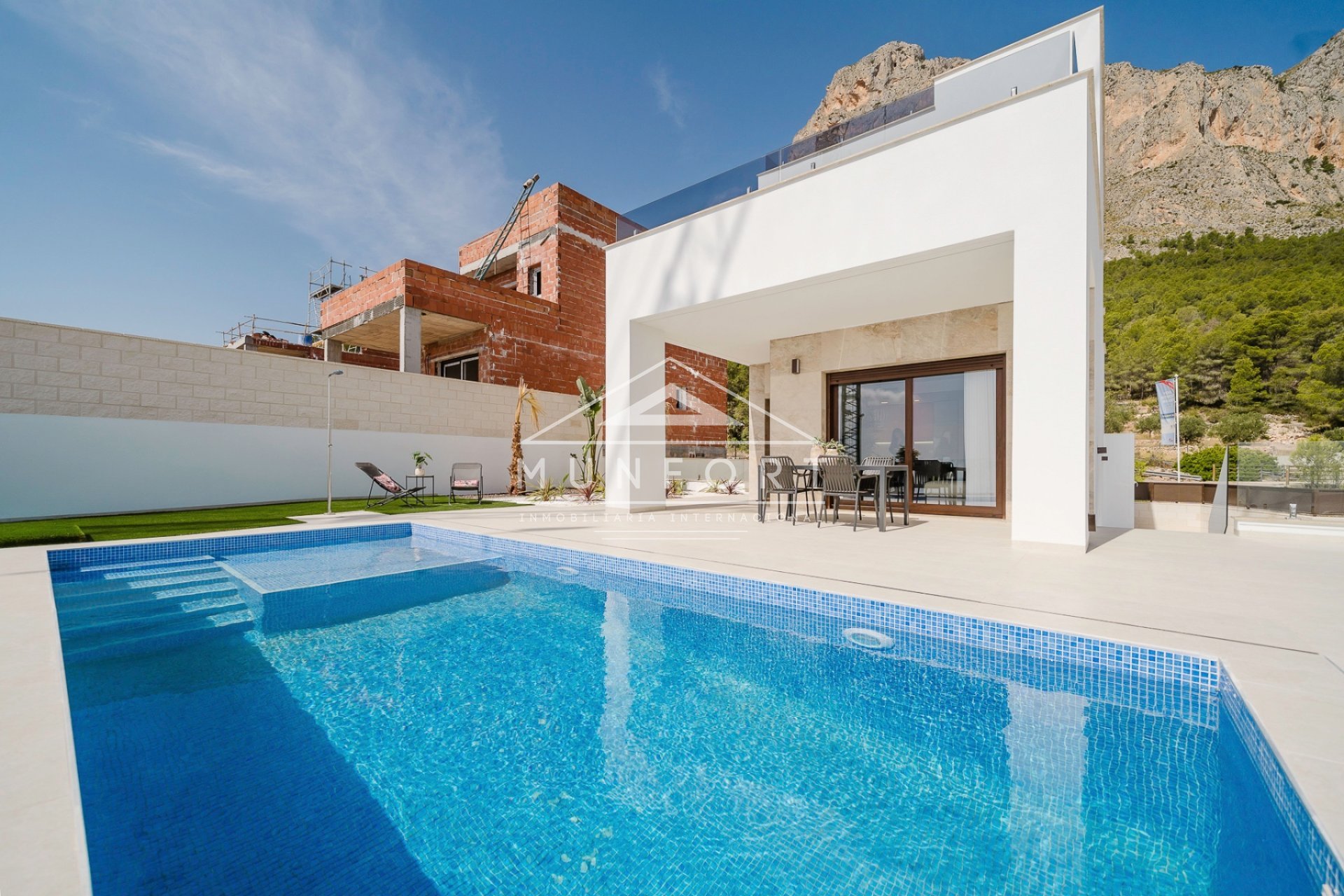 Obra nueva - Villas de lujo -
Polop de La Marina 