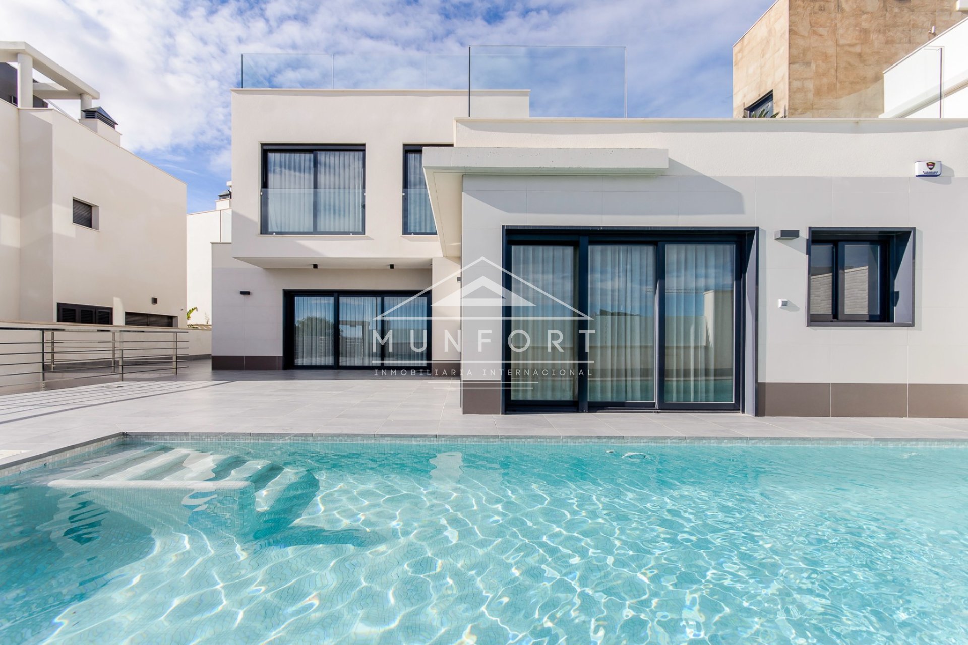 Obra nueva - Villas de lujo -
San Miguel de Salinas