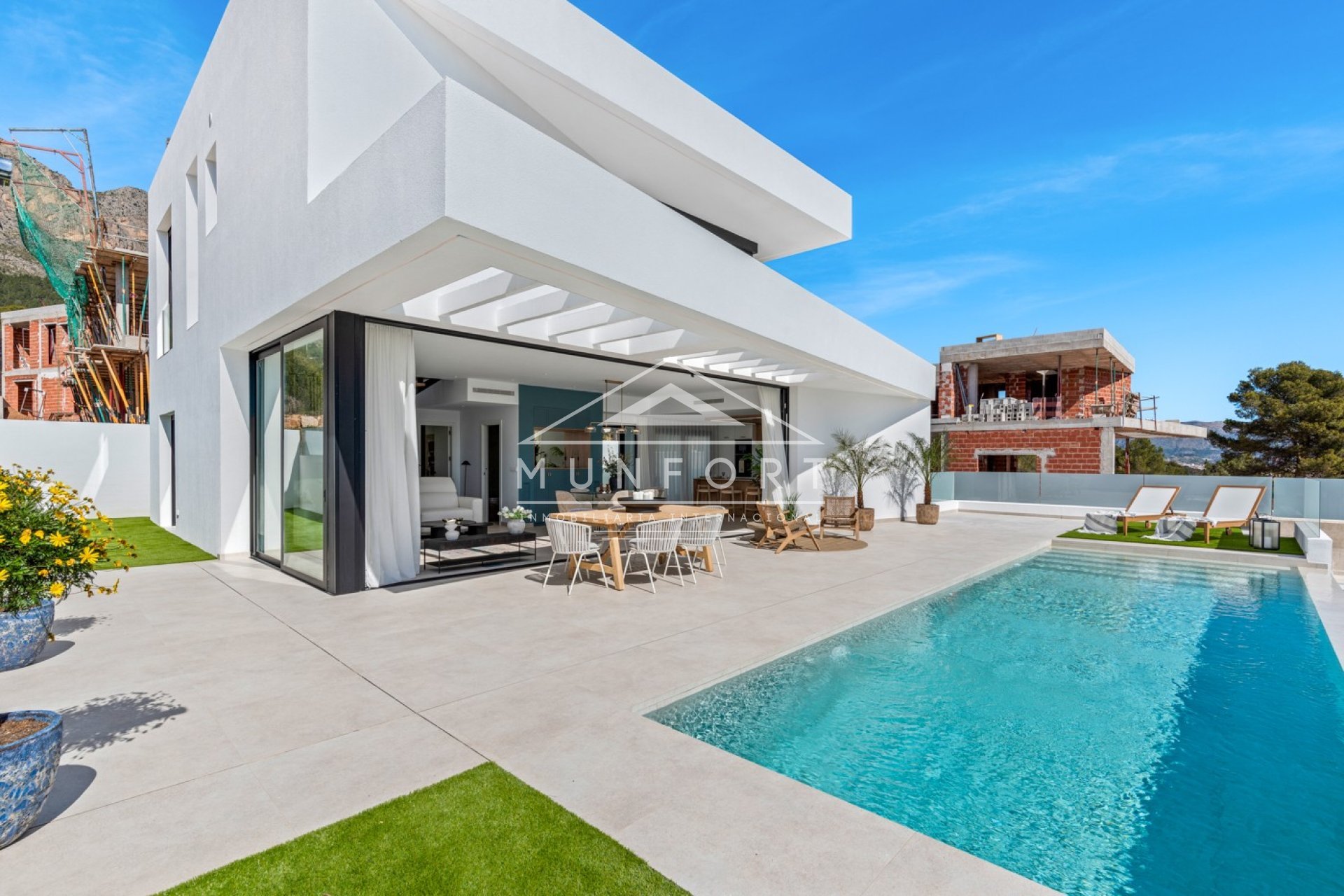 Obra nueva - Villas -
Polop de La Marina 