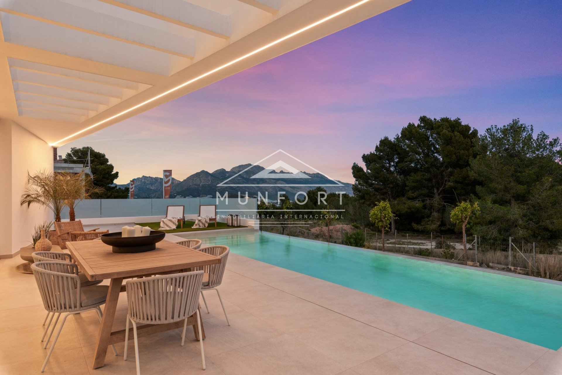 Obra nueva - Villas -
Polop de La Marina 