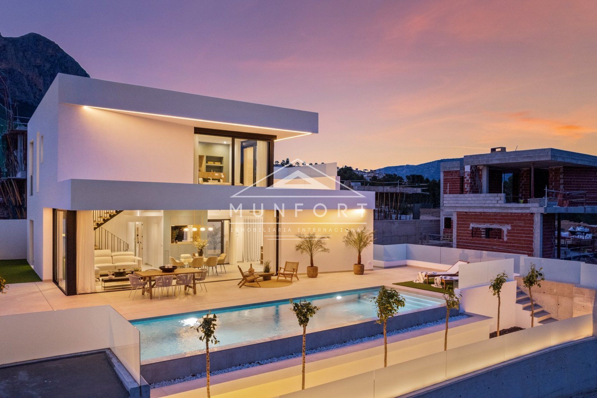 Obra nueva - Villas -
Polop de La Marina 