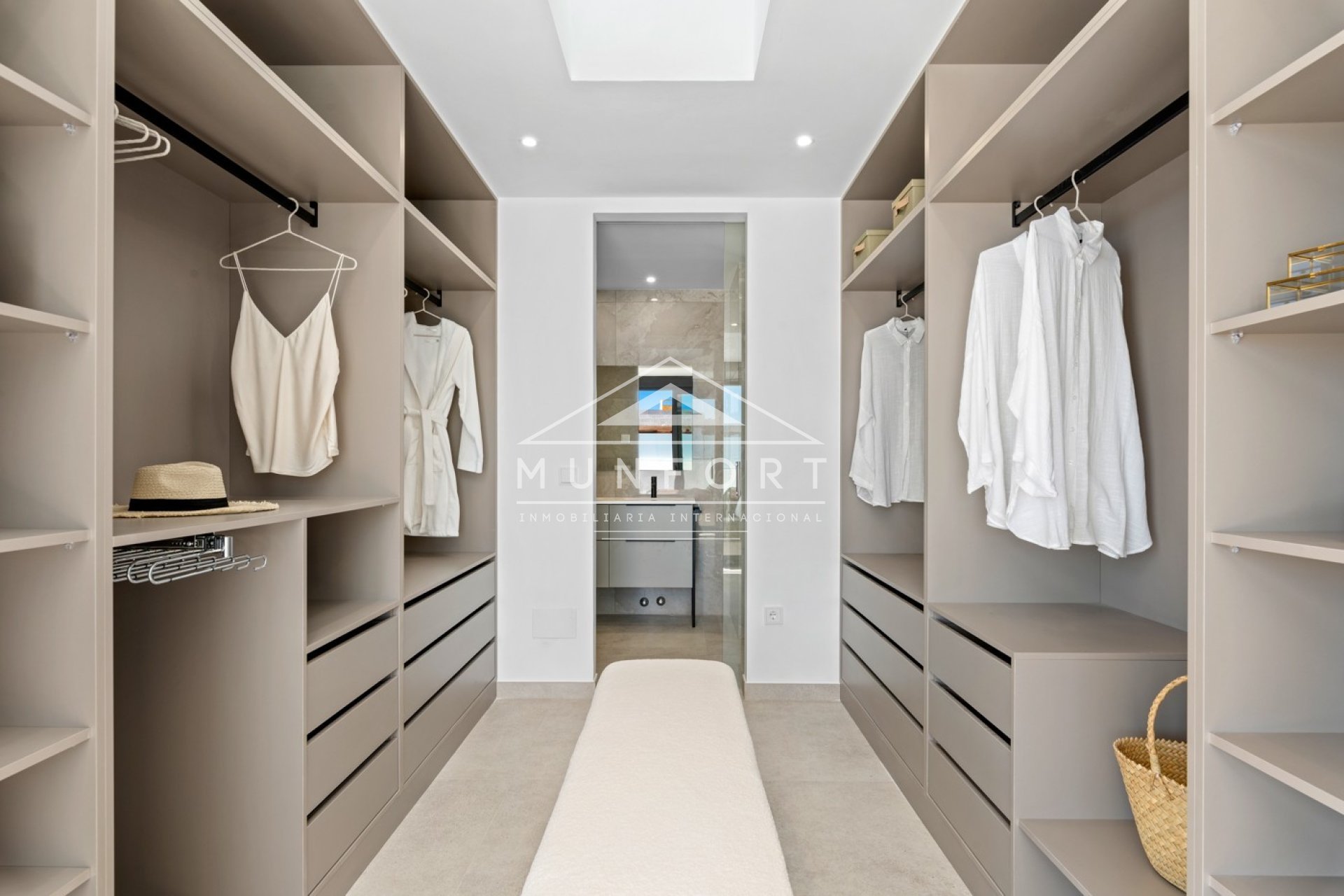 Obra nueva - Villas -
Polop de La Marina 