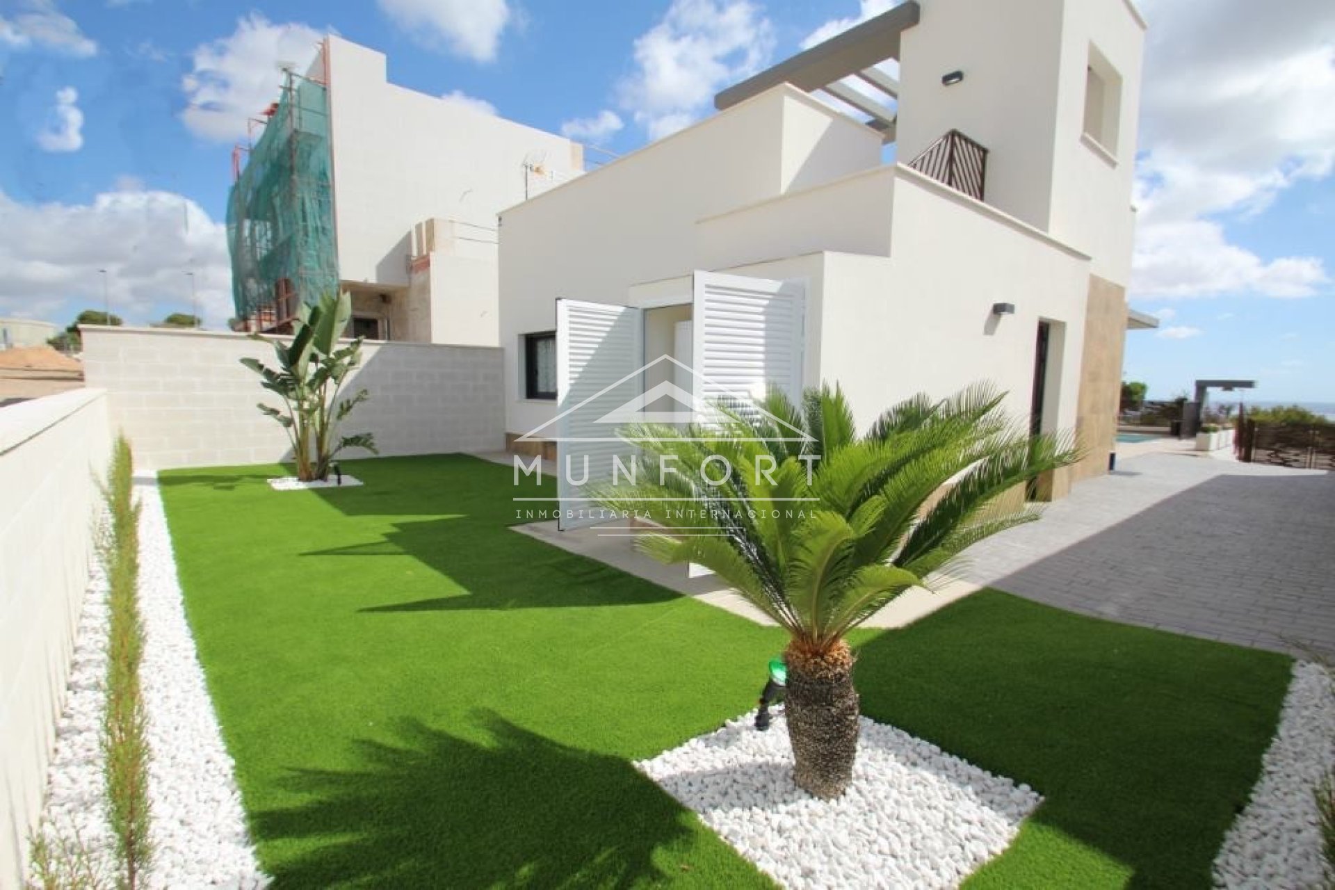 Obra nueva - Villas -
San Miguel de Salinas