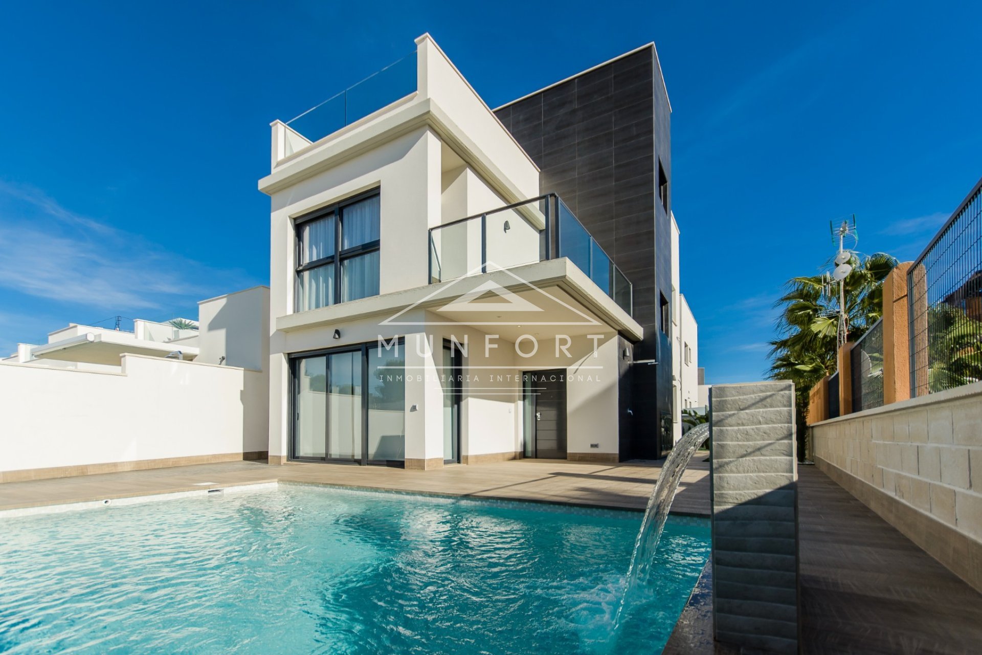Obra nueva - Villas -
San Miguel de Salinas