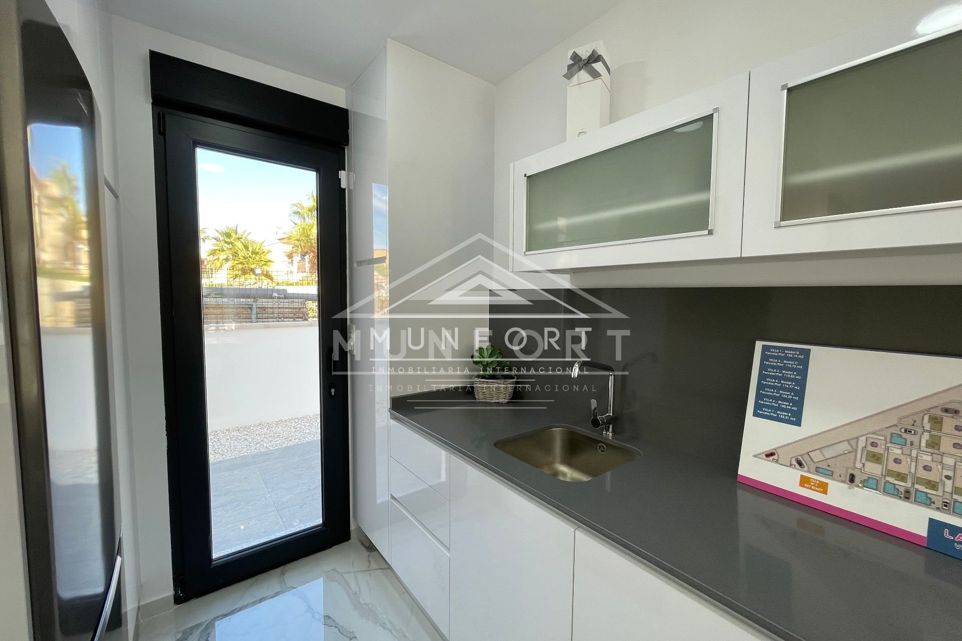 Obra nueva - Villas -
Torrevieja - La Torreta - Torrevieja