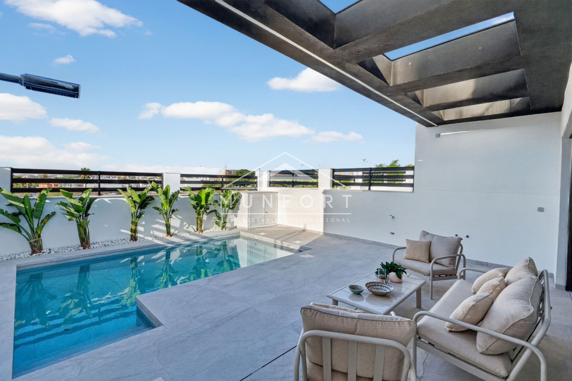 Obra nueva - Villas -
Torrevieja