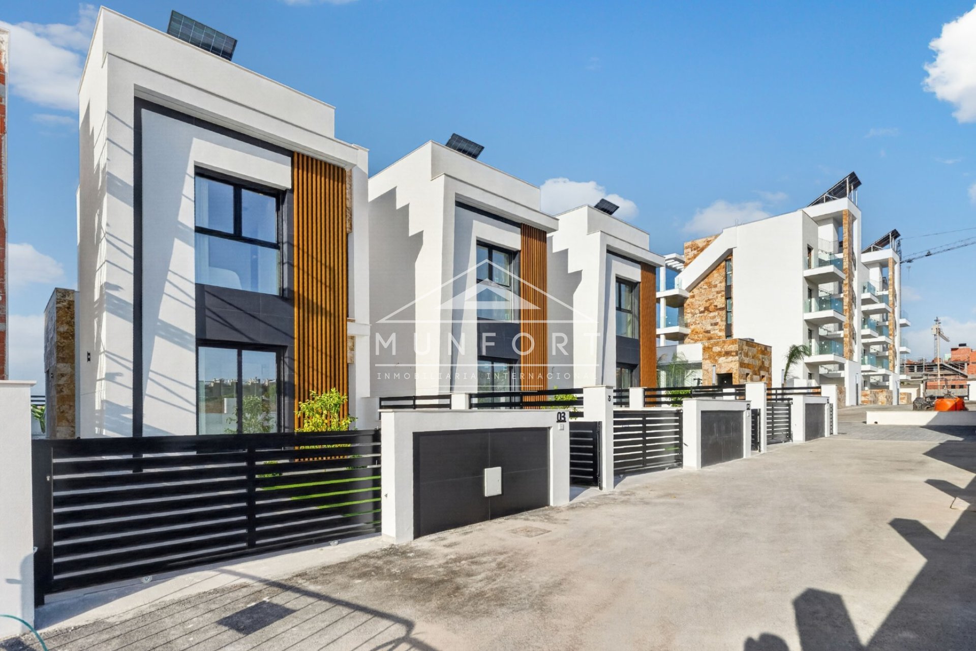 Obra nueva - Villas -
Torrevieja