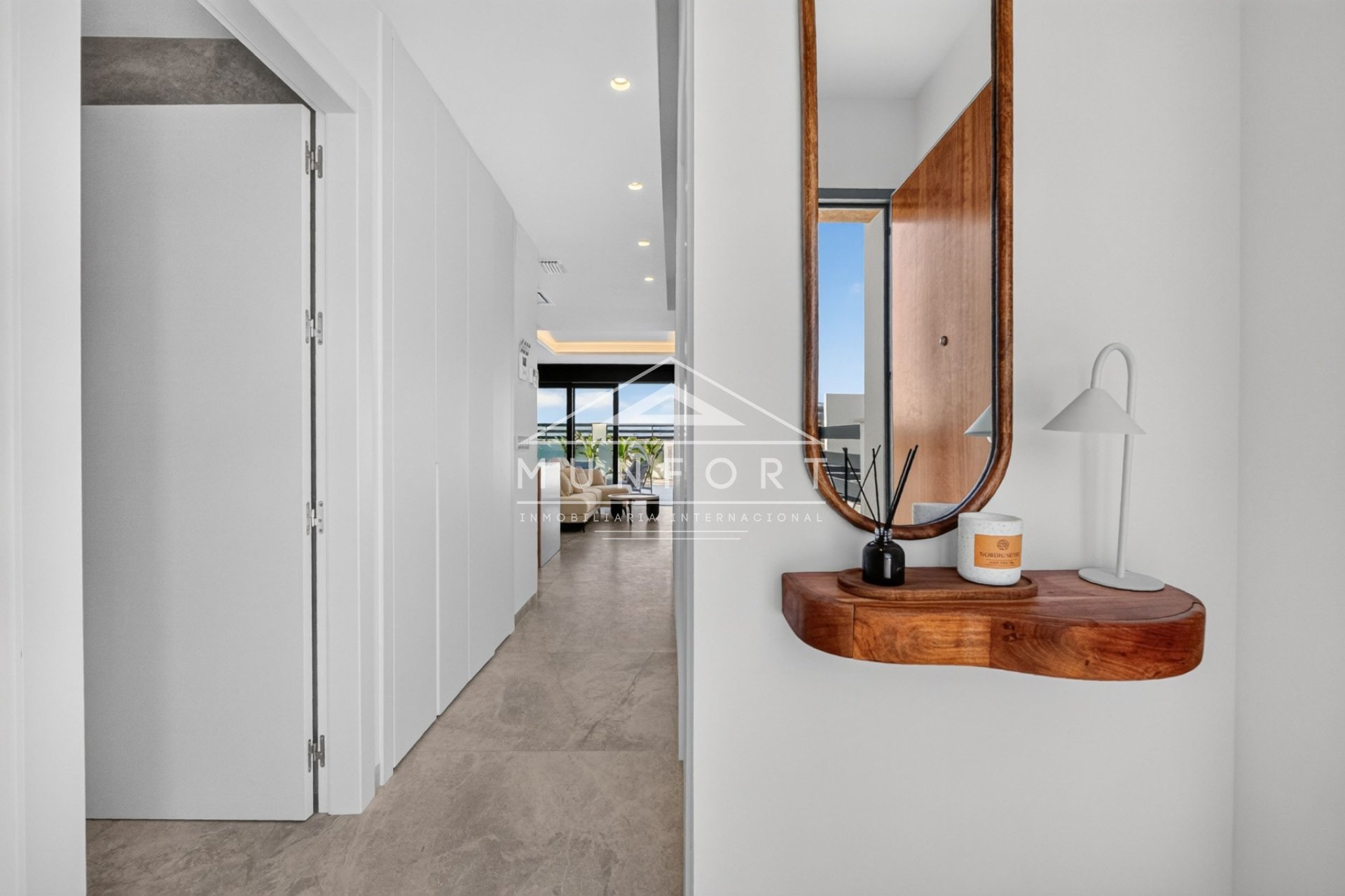 Obra nueva - Villas -
Torrevieja