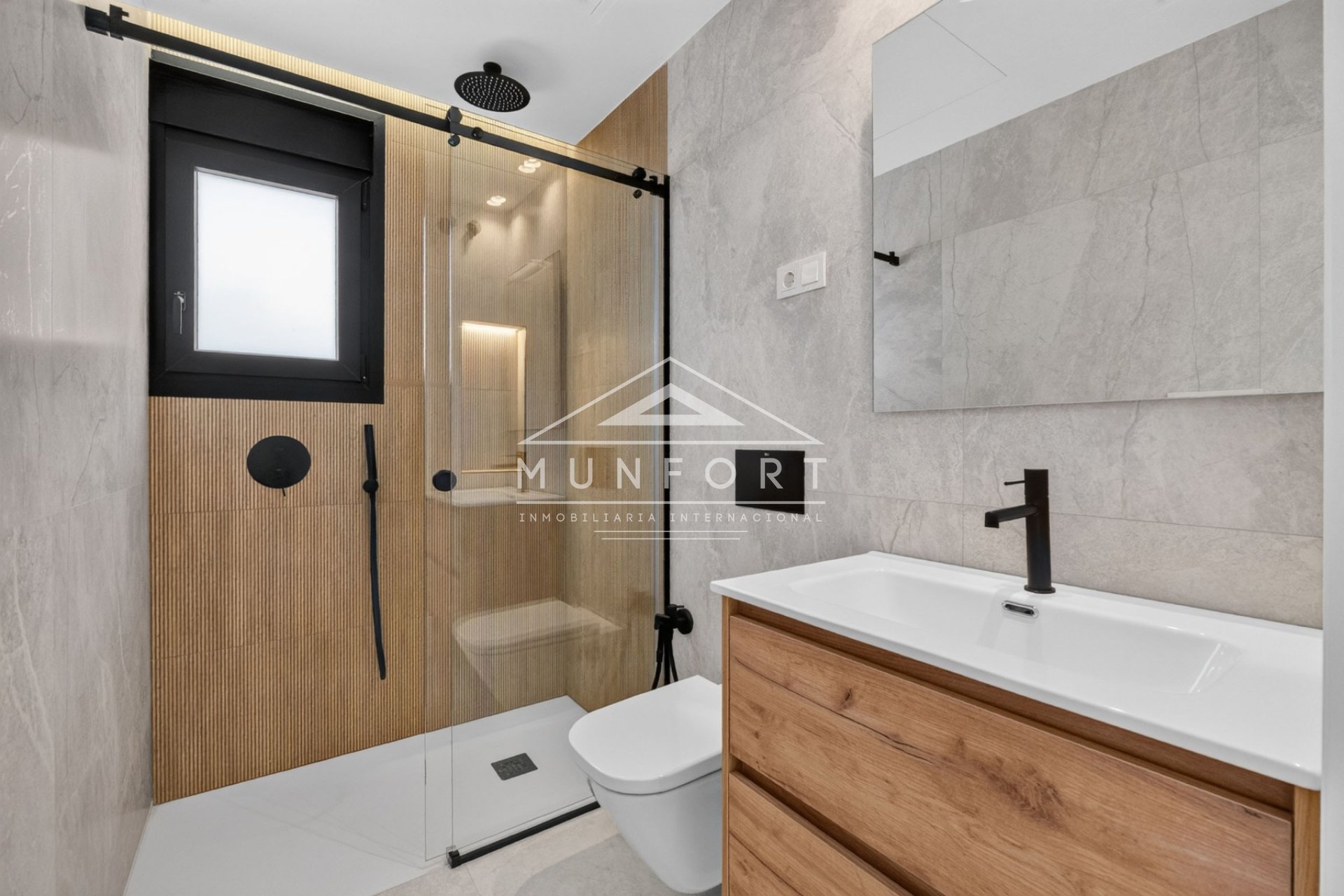 Obra nueva - Villas -
Torrevieja