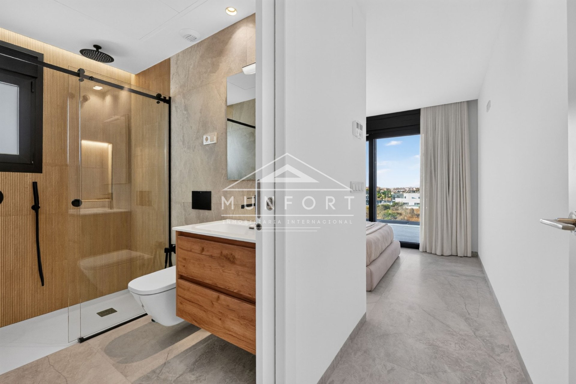 Obra nueva - Villas -
Torrevieja