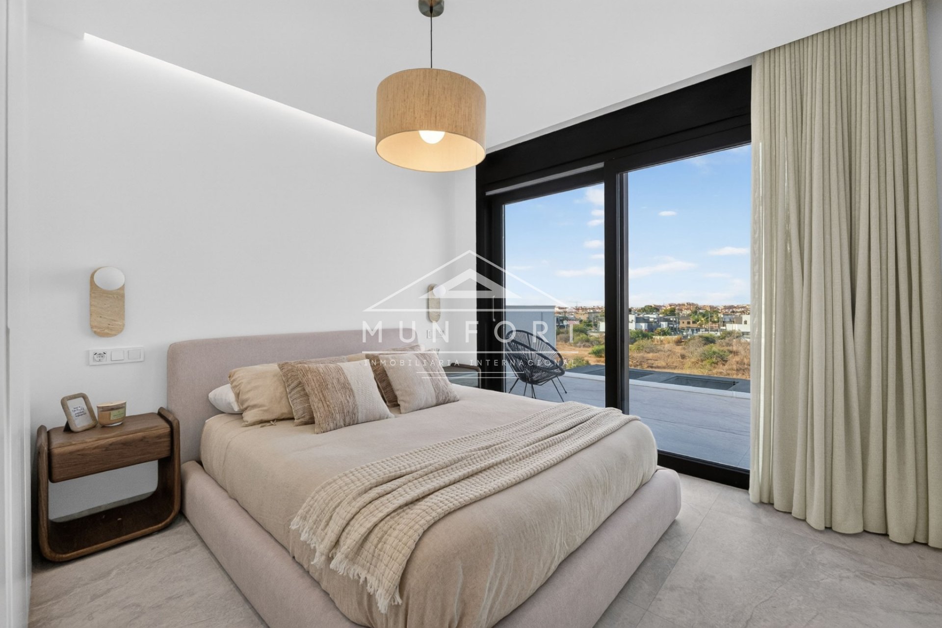 Obra nueva - Villas -
Torrevieja