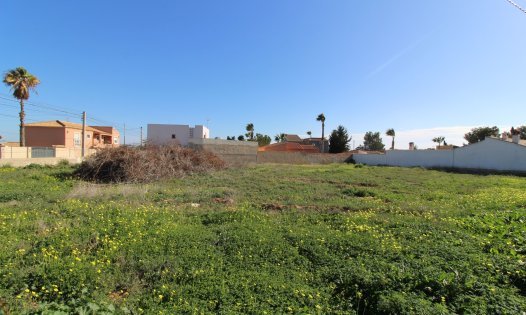 Parcelas - Segunda mano -
            Orihuela Costa - IN-V400