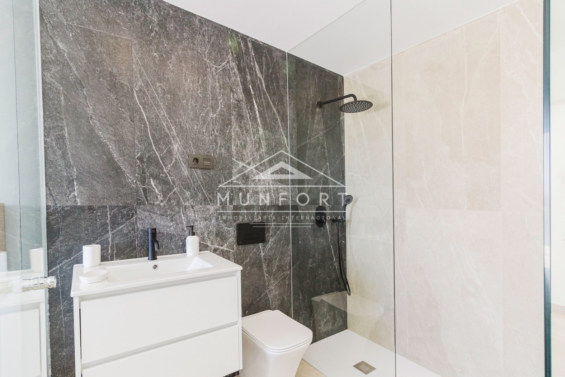 Resale - Apartments -
Alcázares, Los - Los Alc&aacute;zares