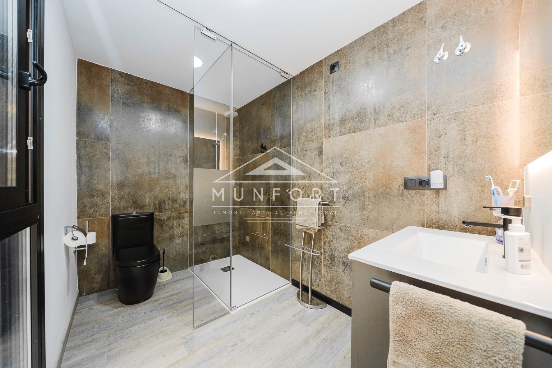 Resale - Apartments -
Benijófar