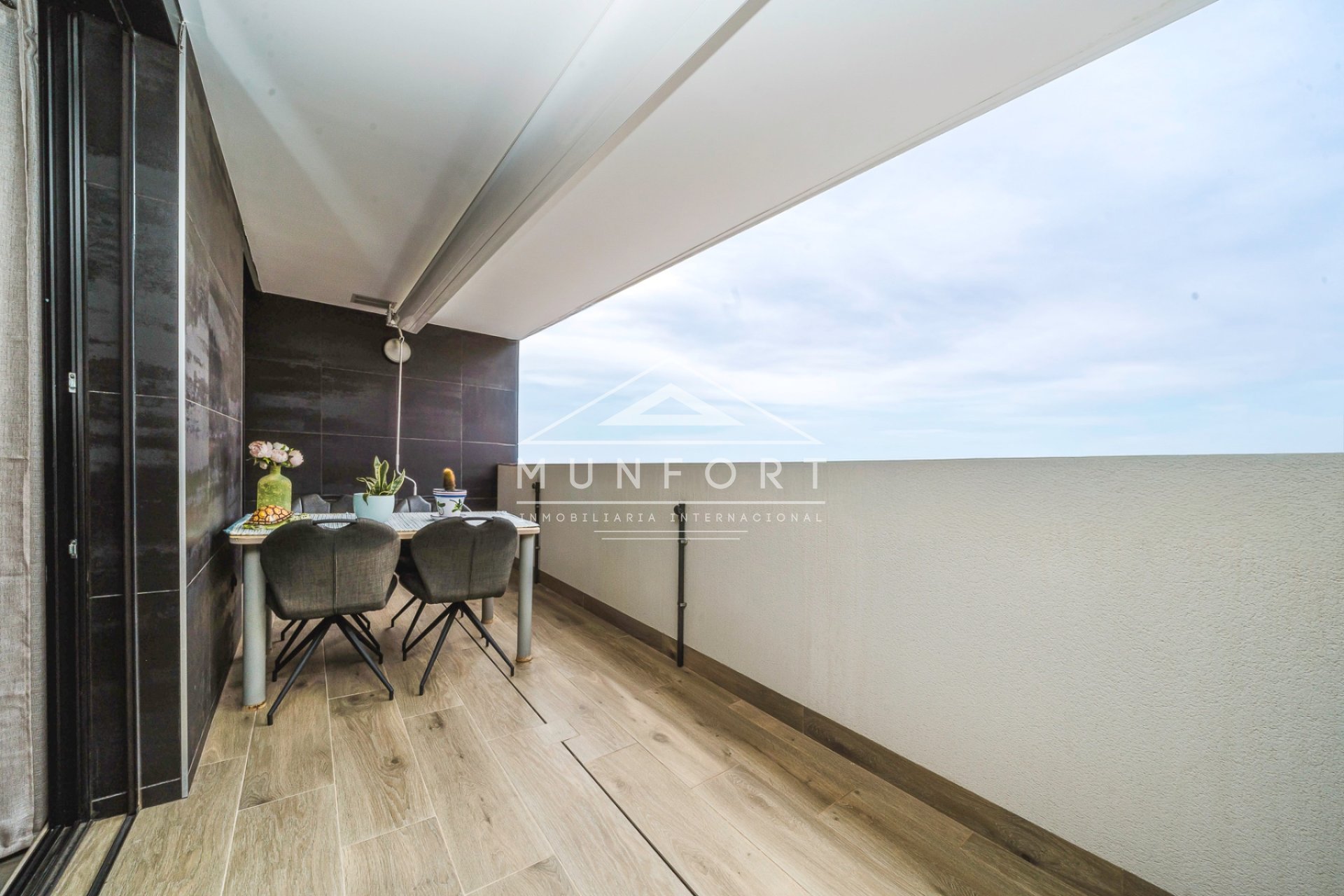 Resale - Apartments -
Benijófar