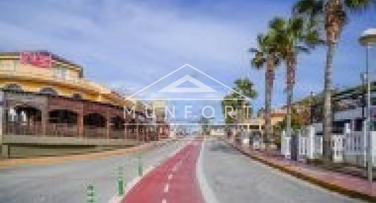 Resale - Apartments -
Benijófar